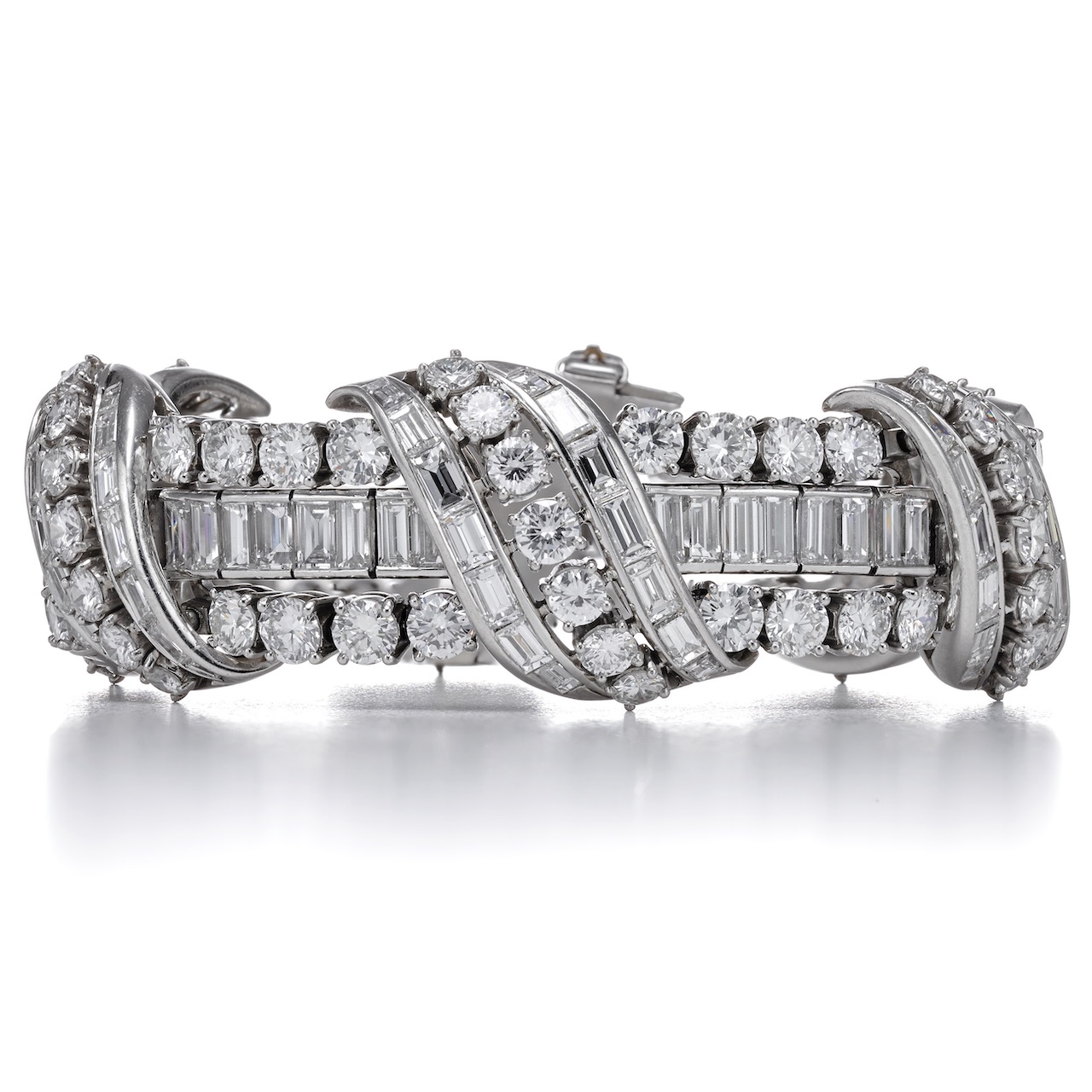 Vintage Diamond Jewelry from the Tiffany & Co. Archives Ruled This Red Carpet Season 13 Hailey Bieber Wore a Vintage Bracelet from the Tiffany & Co. Archives to the 2025 Academy Museum Gala