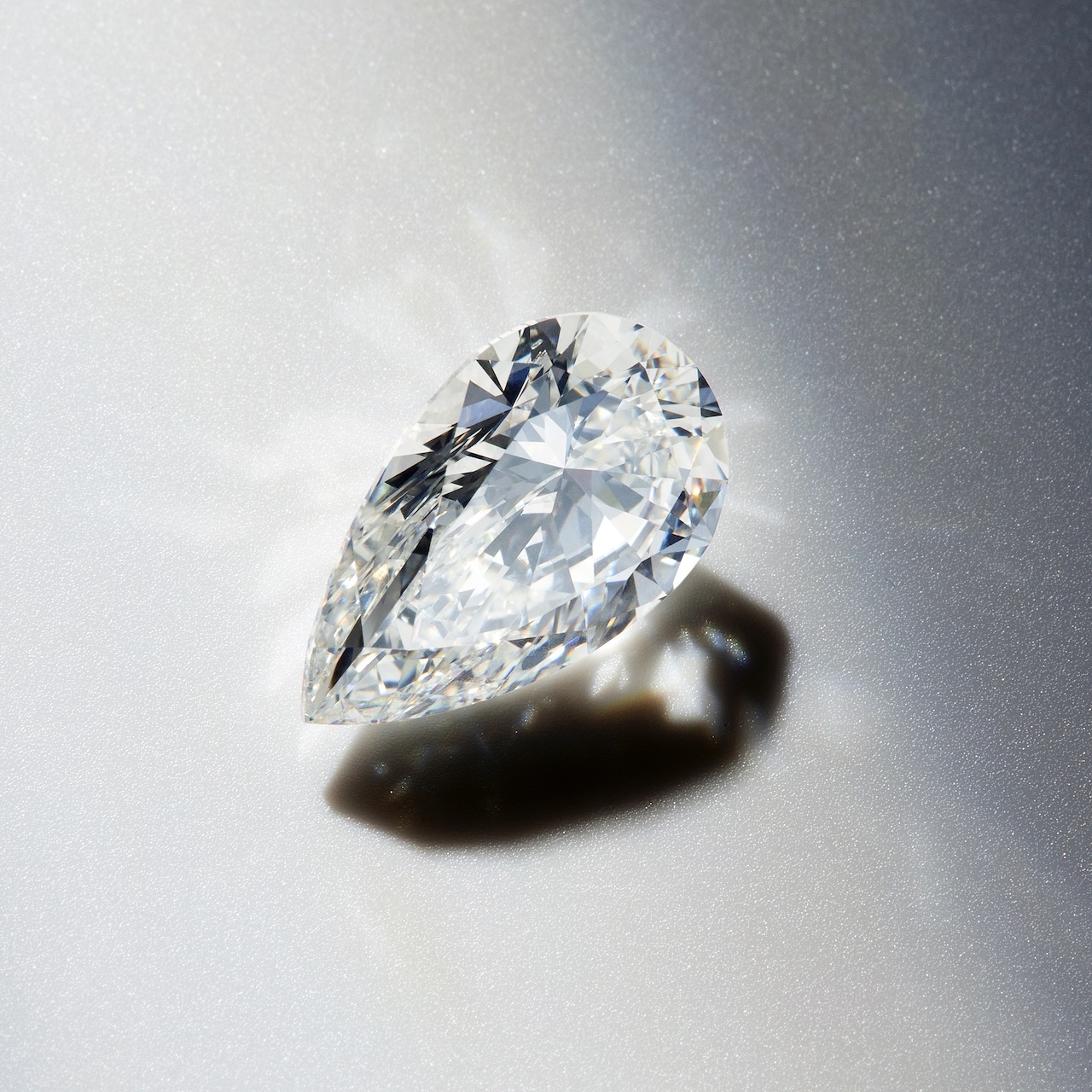 10 Bold and Bodacious Pear-Shaped Diamond Engagement Rings 6 Pear Shaped Diamond