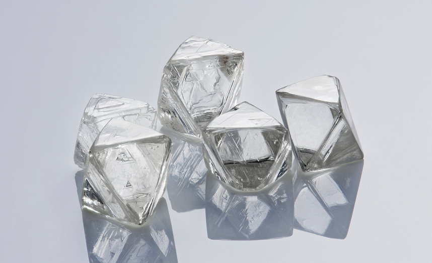 Natural Diamonds vs Lab Grown Diamonds