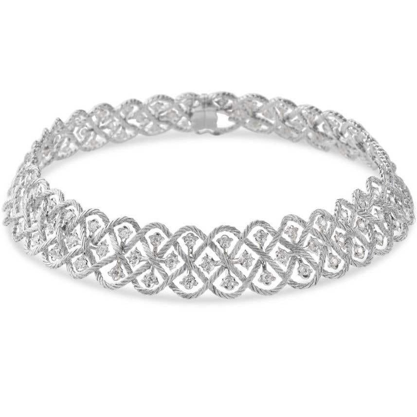The Diamond Choker Craze Isn’t Going Anywhere