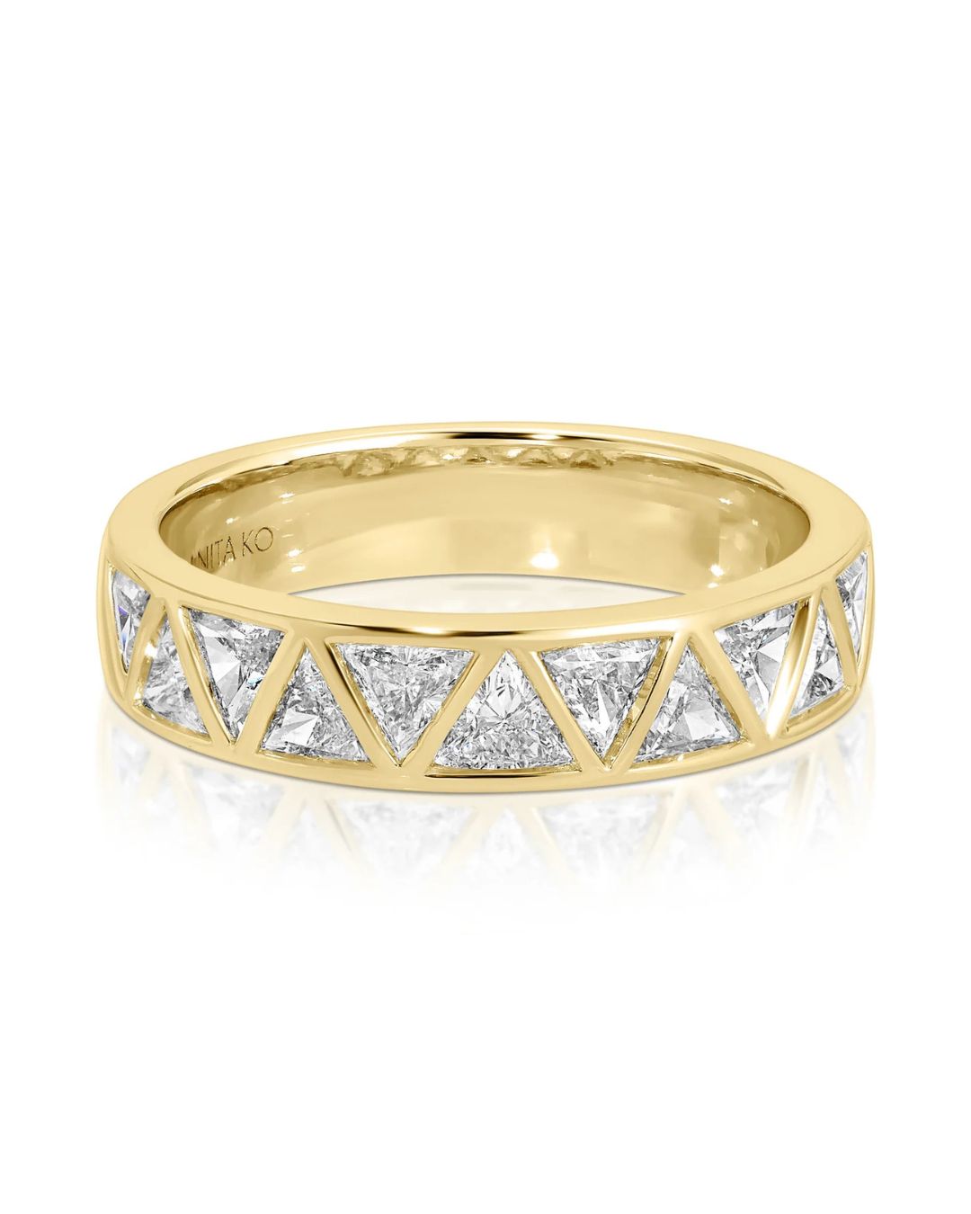 25 Bezel Engagement Rings For Every Style