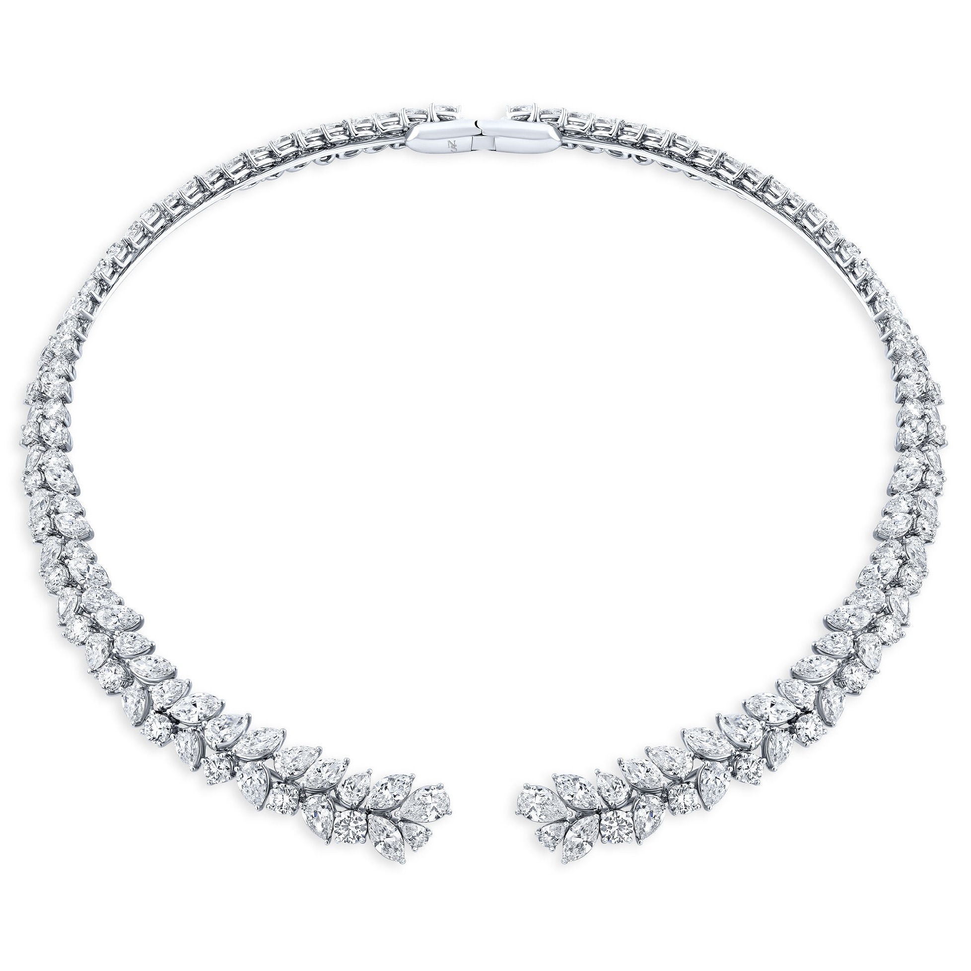 The Diamond Choker Craze Isn’t Going Anywhere