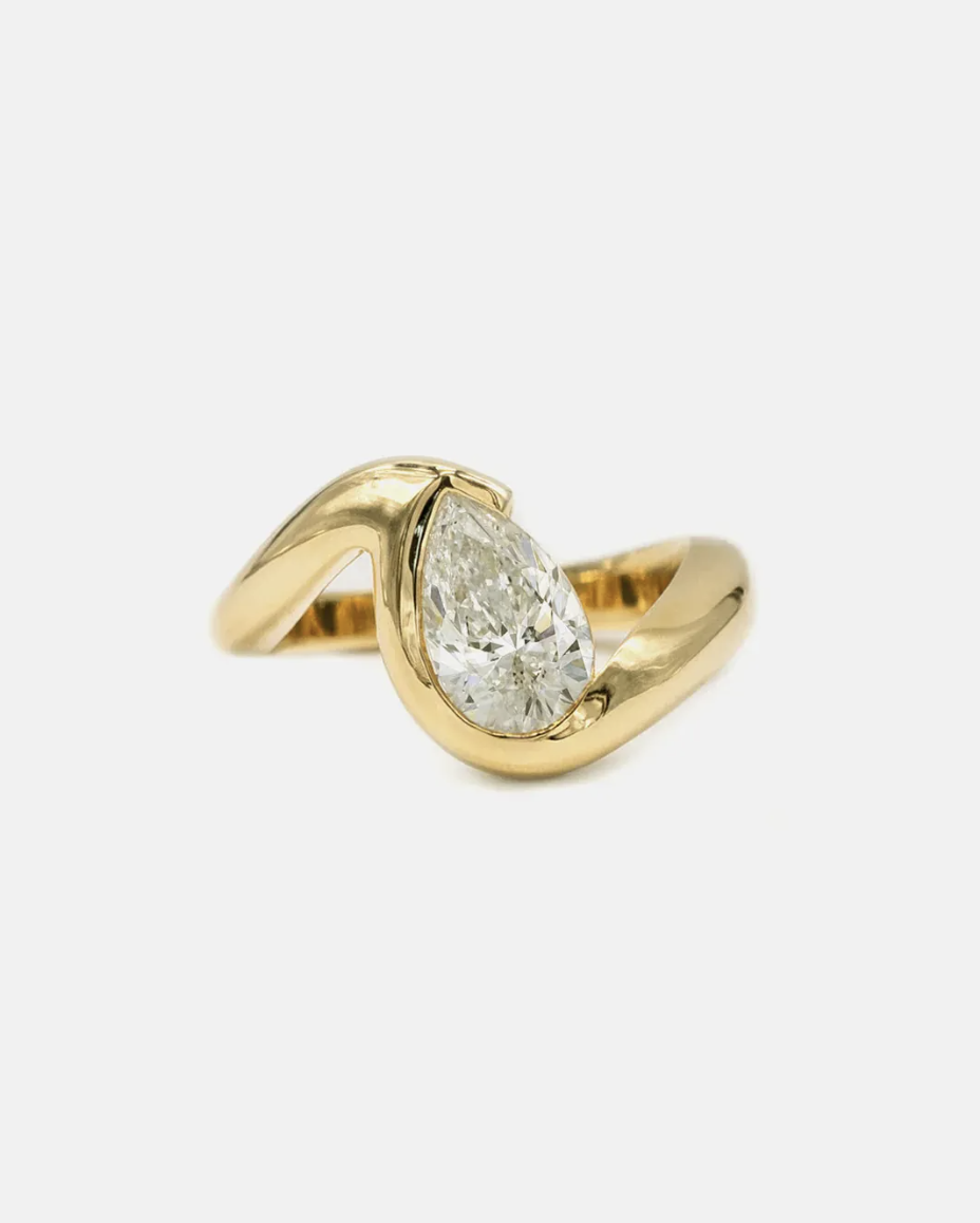 yellow gold engagement rings
