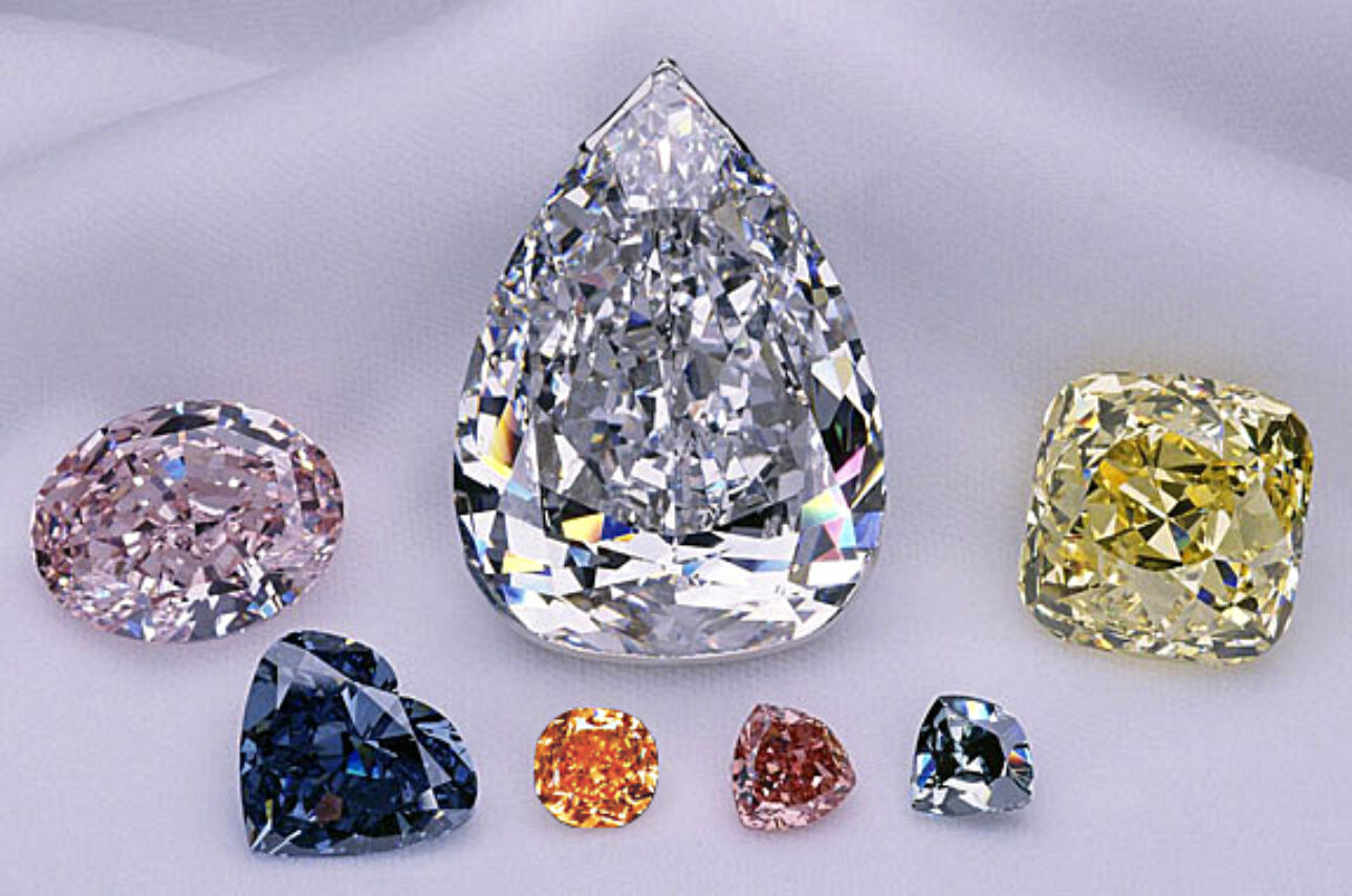 The Pumpkin Diamond: The Most Famous Orange Diamond in the World 6 Diamonds featured in the Smithsonian Institution's "The Splendor of Diamonds" exhibition in 2023