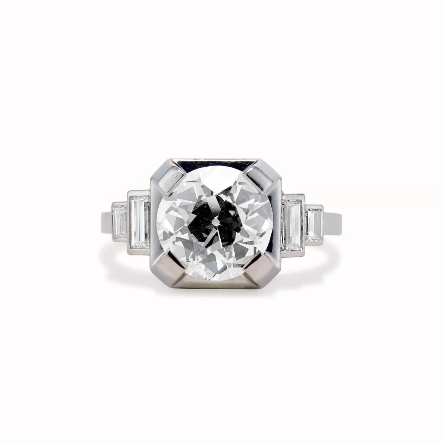 Vintage Engagement Rings: A Guide to Timeless Styles from the Past
