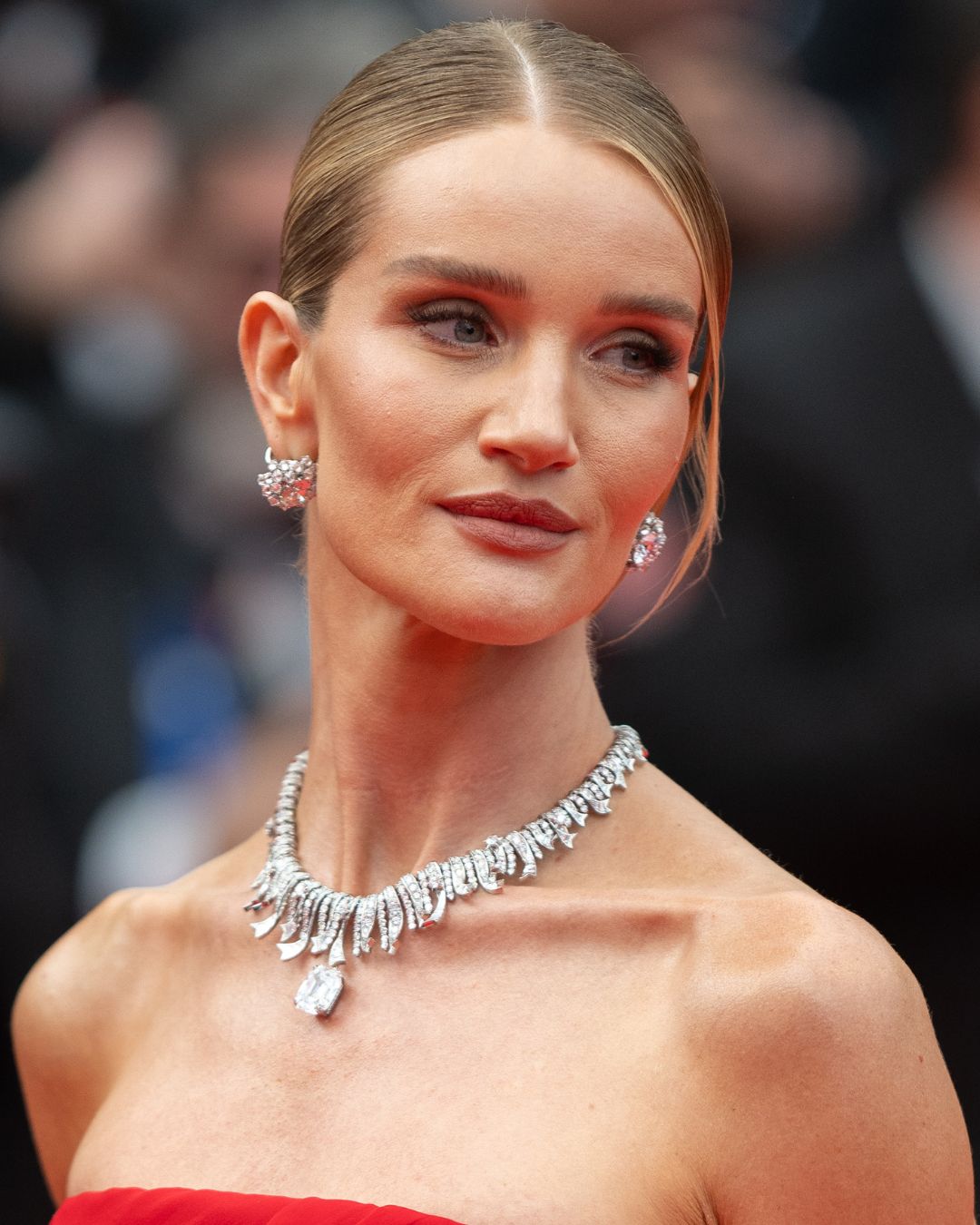 24 Best Diamond Jewellery Looks from the Cannes Film Festival 2025 15 24 Best Diamond Jewellery Looks from the Cannes Film Festival 2025