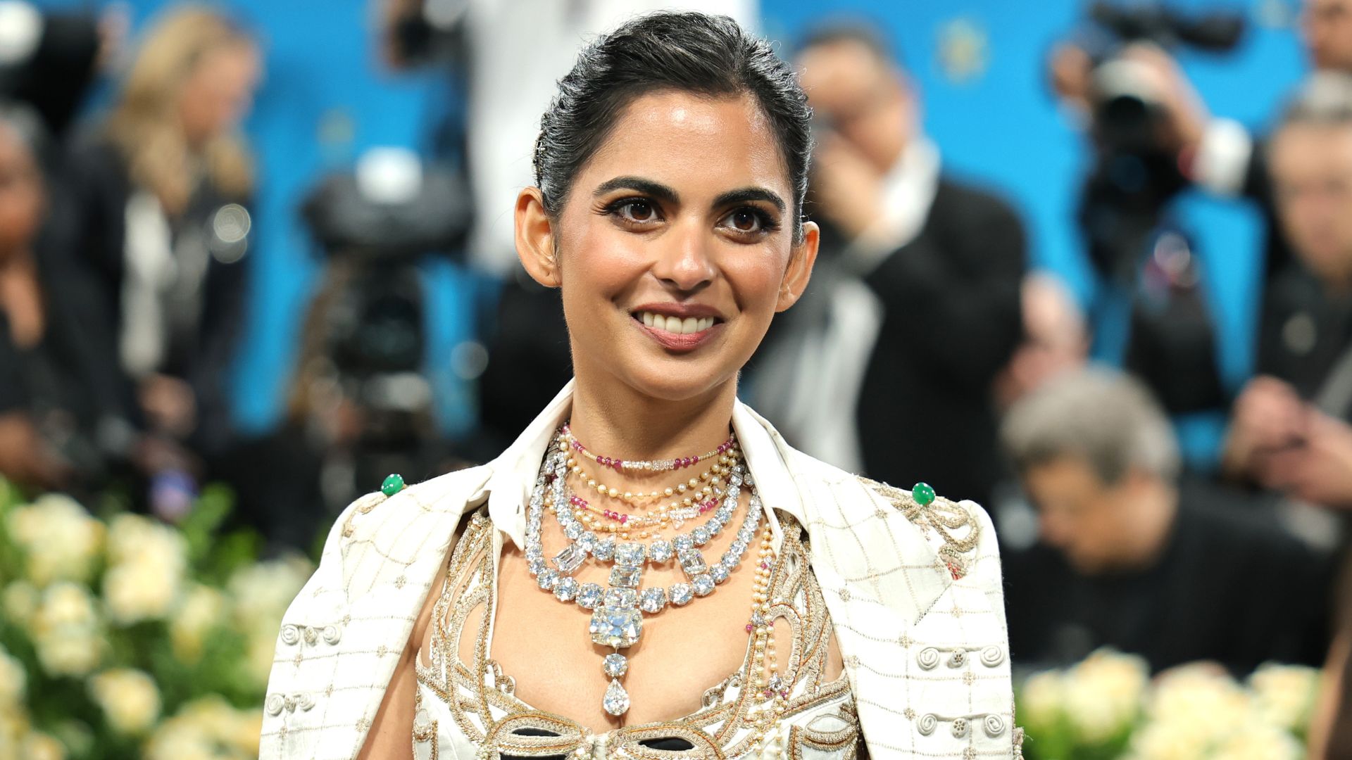 Isha Ambani Just Wore the Most Expensive Red Carpet Jewel of All Time 1 Isha Ambani's Met Gala necklace