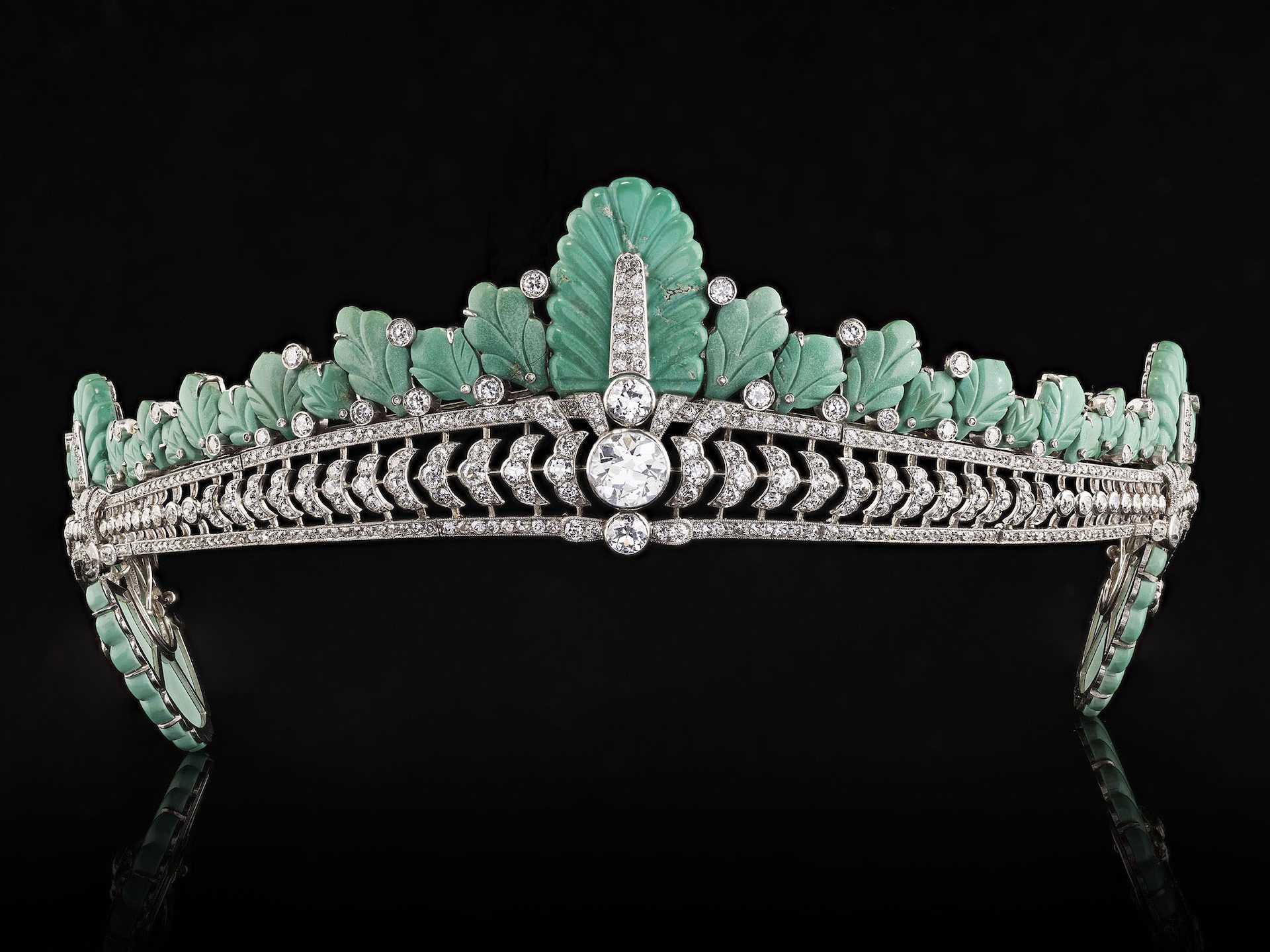 Lady Astor's Cartier Tiara Hits the Auction Block After Nearly a Century 3 Lady Astor's Cartier Tiara Hits the Auction Block After Nearly a Century