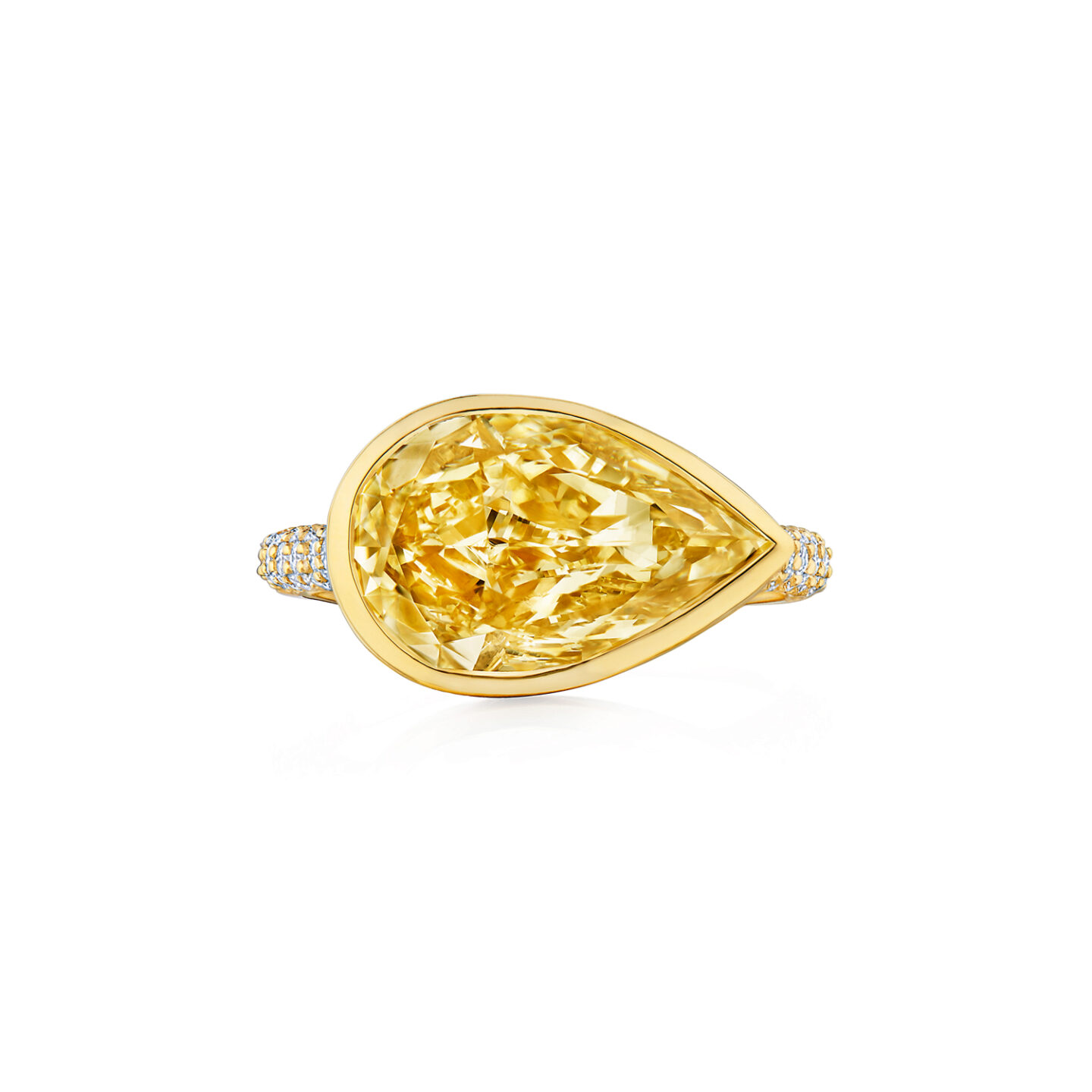 pear shaped engagement ring