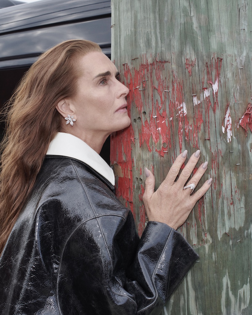 Brooke Shields on Aging, Beauty, and the Diamonds She’ll Never Give Away 3 Brooke Shields on Only Natural Diamonds magazine cover