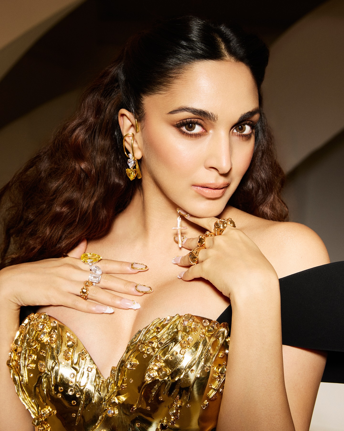 Kiara Advani in Kantilal Chhotalal diamond rings and heart-shaped earring at MET Gala.