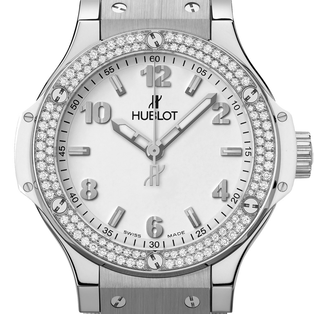 Why a Diamond Watch Is the Smartest Accessory You Can Own