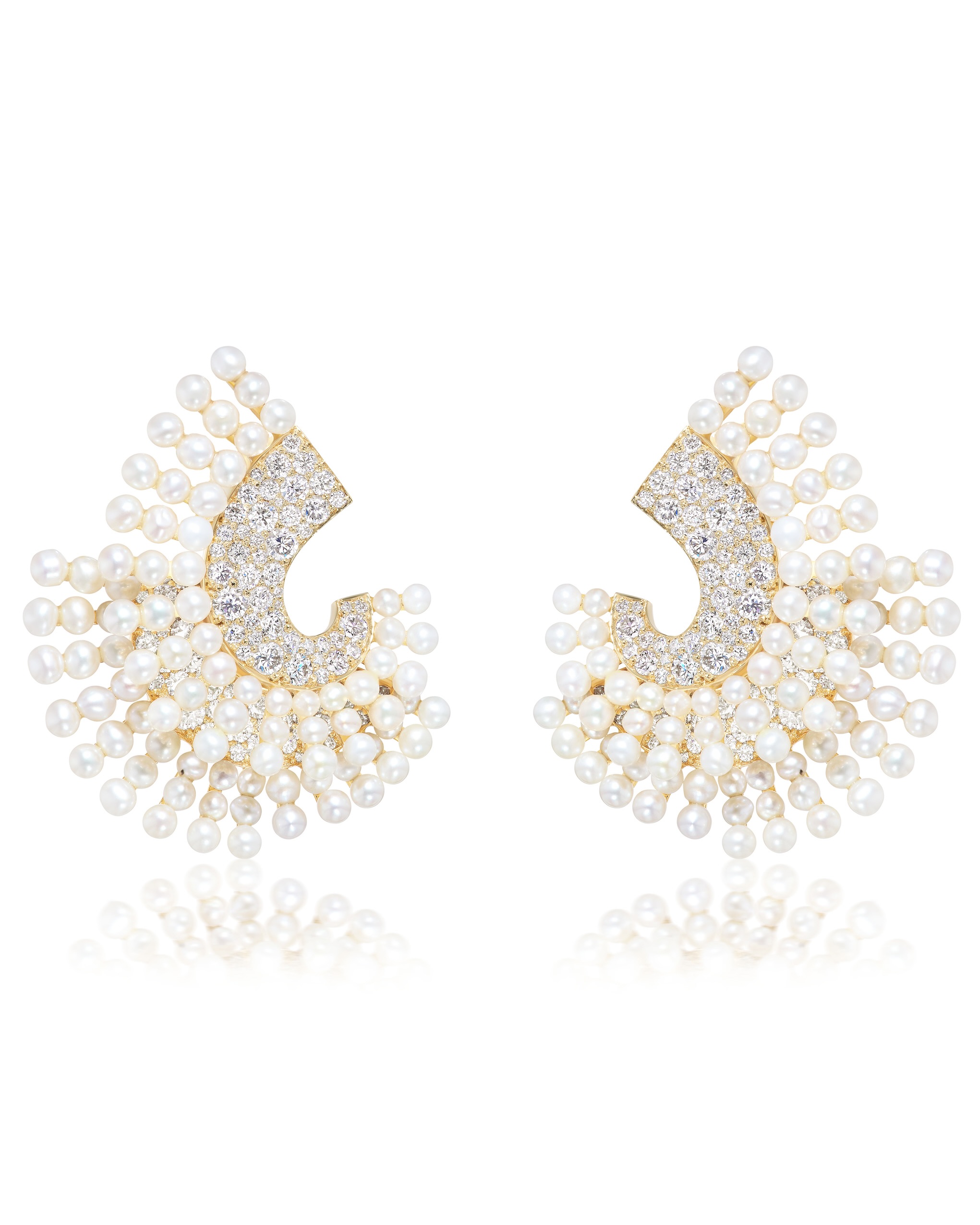 Carrie Bradshaw's Best Jewelry In ‘And Just Like That…’ and ‘Sex and The City’ 51 Carrie Bradshaw's Best Jewelry In ‘And Just Like That…’ and ‘Sex and The City’