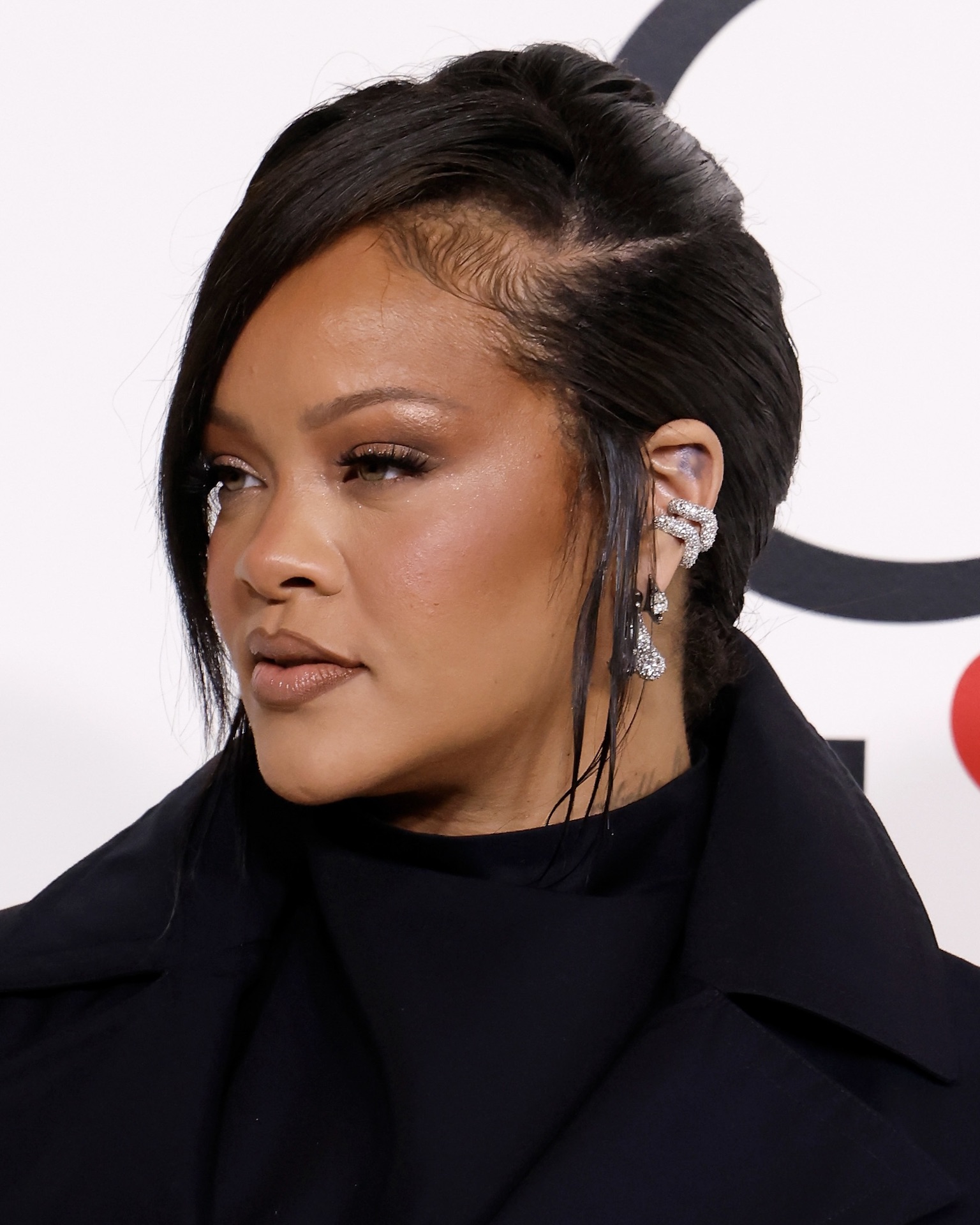 9 Jewelry Looks from the 2025 CFDA Awards 6 Rihanna CFDA Awards