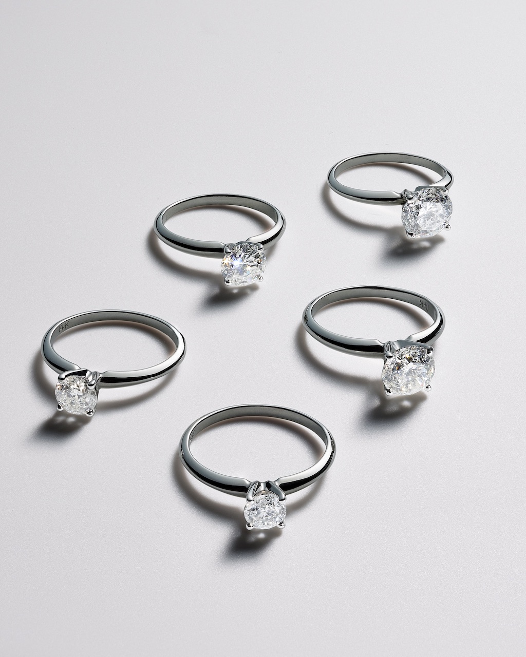 Here's a checklist of the specifics you're looking for in a natural diamond engagement ring 