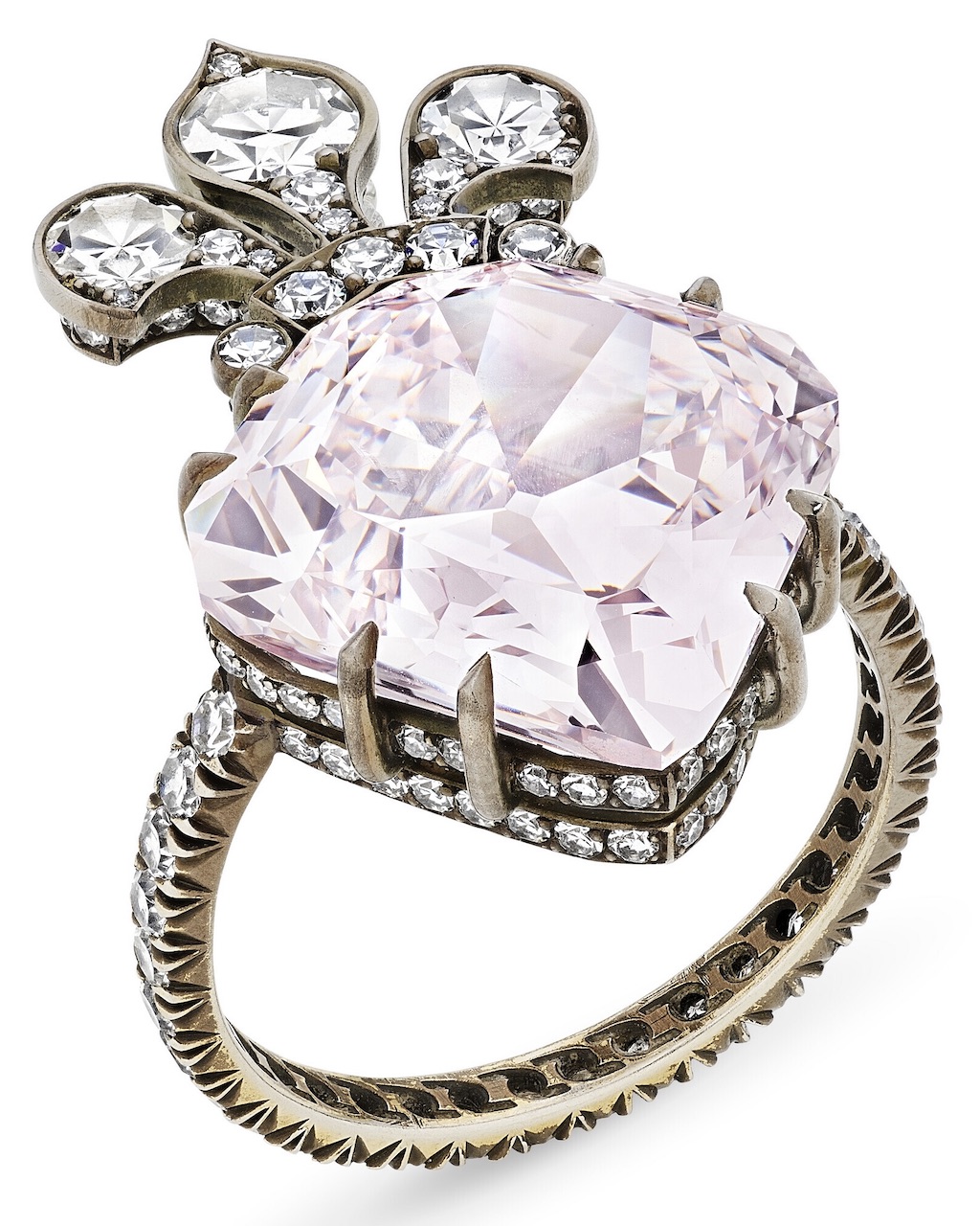 Why the Pink Diamond Ring Is the Ultimate Luxury
