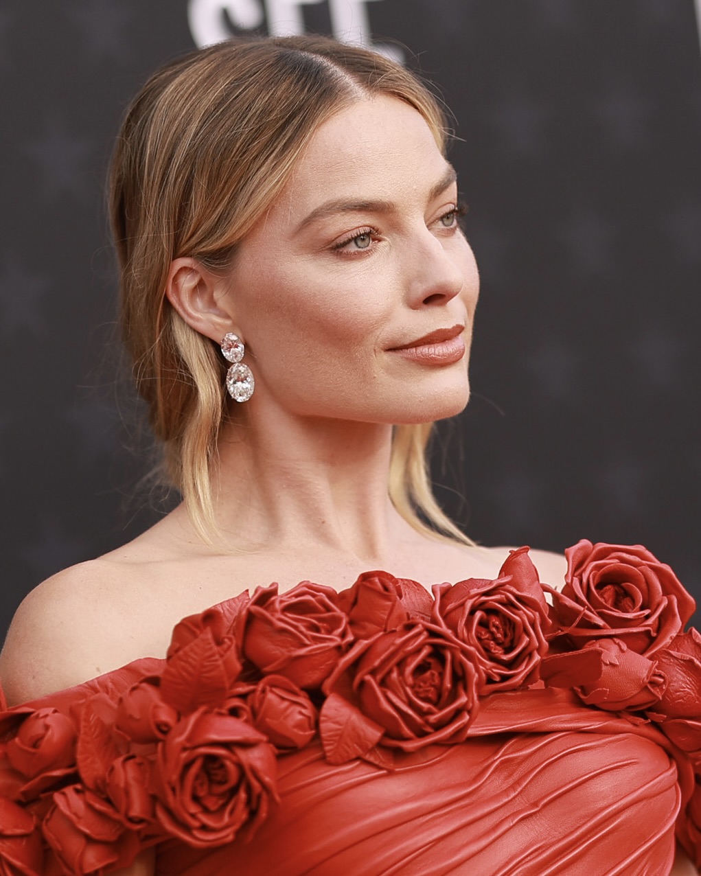 Margot Robbie Diamond Drop Earrings