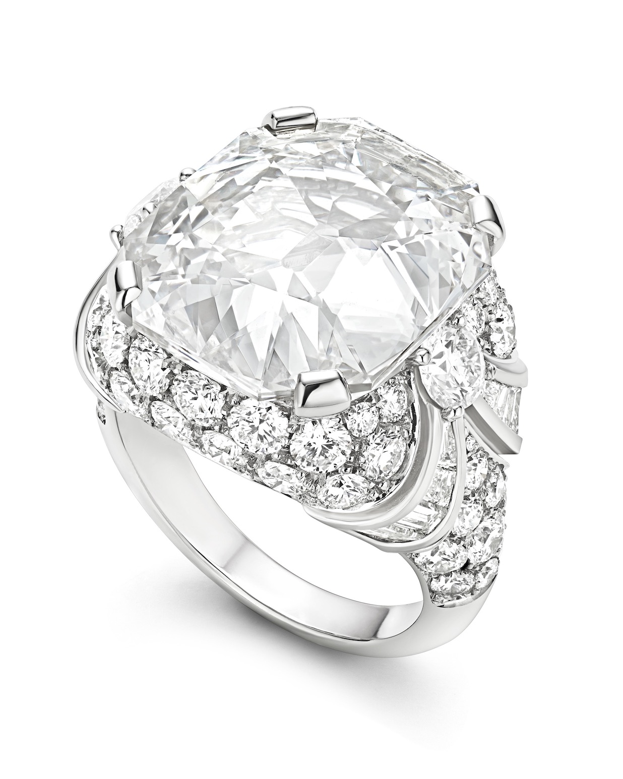 Mens Pinky Rings Are a Jewelry Staple for Rappers and Royals Alike 5 diamond pinky rings for men