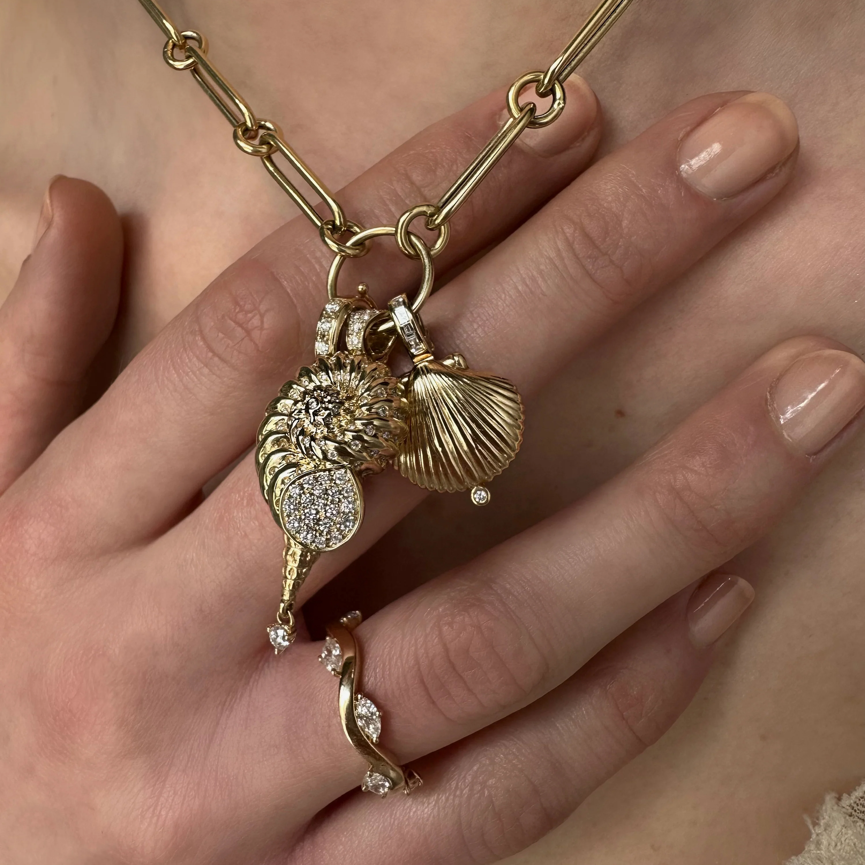 shell jewelry: diamond shell pendant