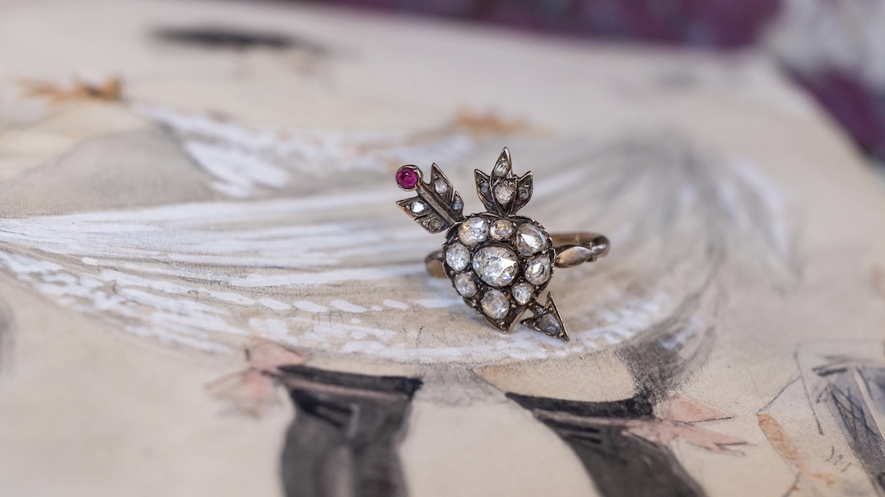 The Expert’s Guide to Scoring Antique Jewelry Finds 1 Antique jewelry guide: antique diamond heart ring