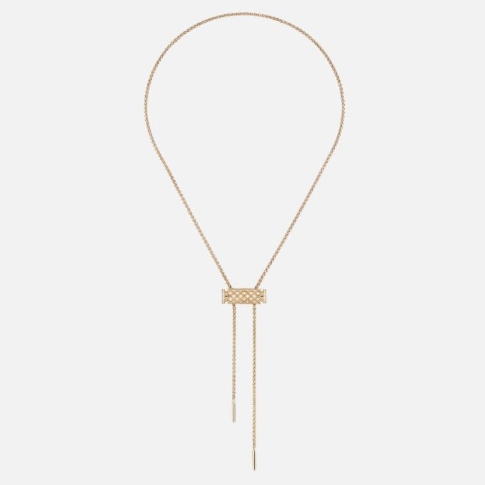 How Beyoncé Brought Back the Bolo Tie