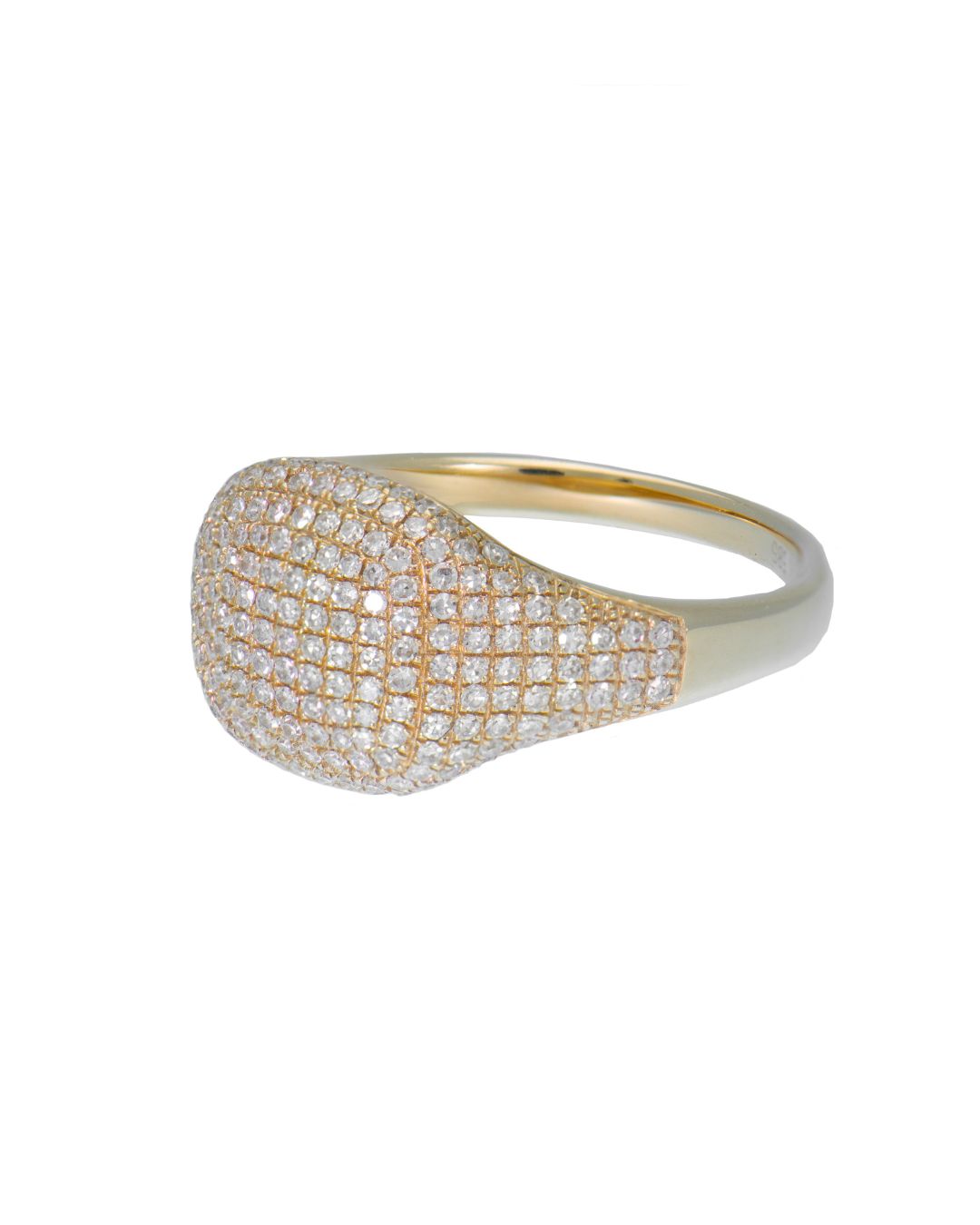 Why the Signet Ring Is the Perfect Unisex Accent Piece