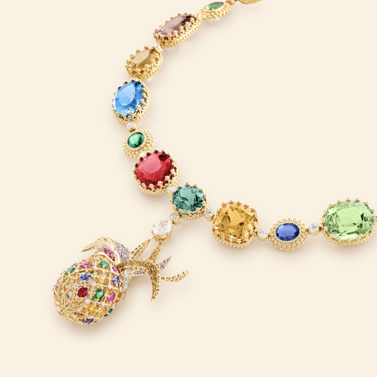 The $1M Mellerio Jardin des Rêves Pineapple Necklace Just Stole the Show at Versailles 8 Mellerio jardin des reves necklaces at Versailles