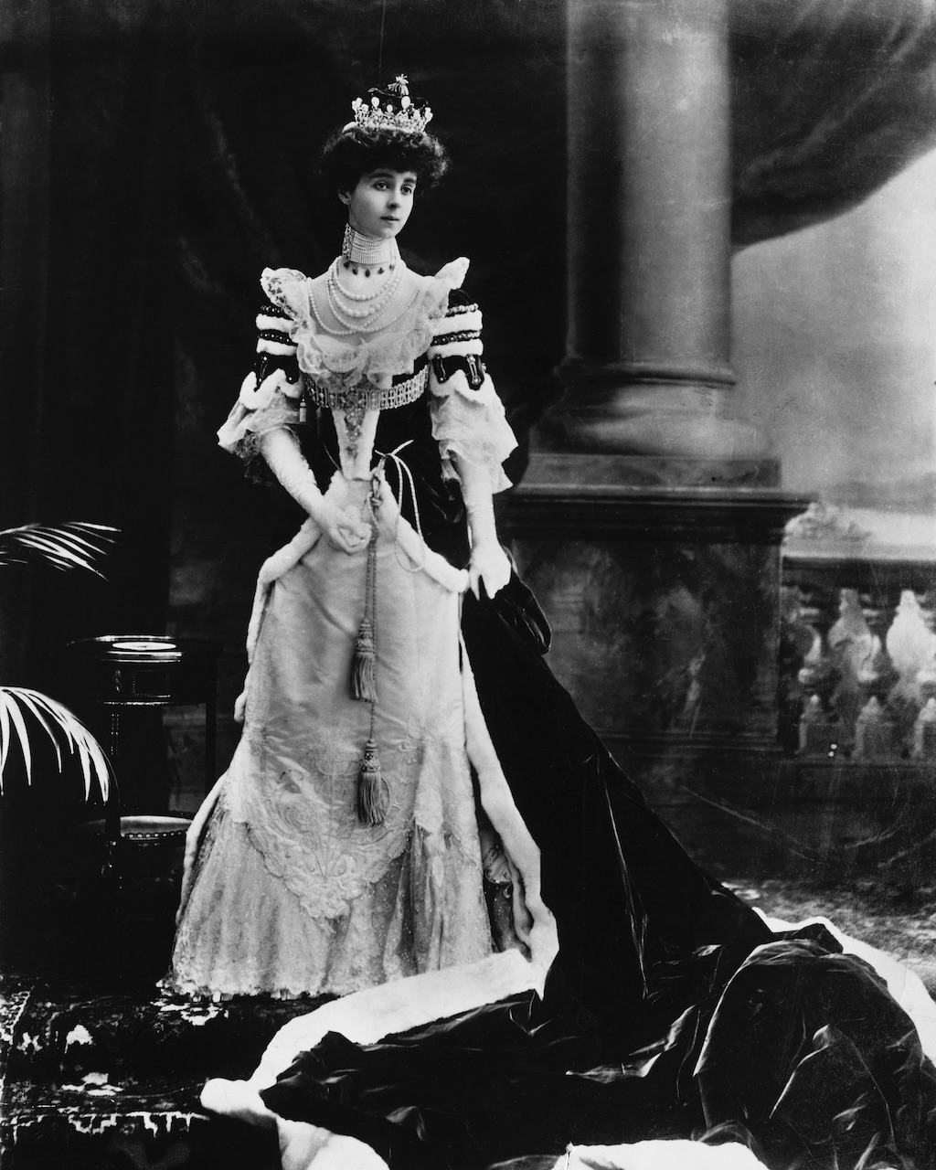 Inside The Gilded Age’s Sparkling World of Diamond Jewelry 7 Consuelo Vanderbilt, the 9th Duchess of Marlborough, dressed for the coronation of Edward VII