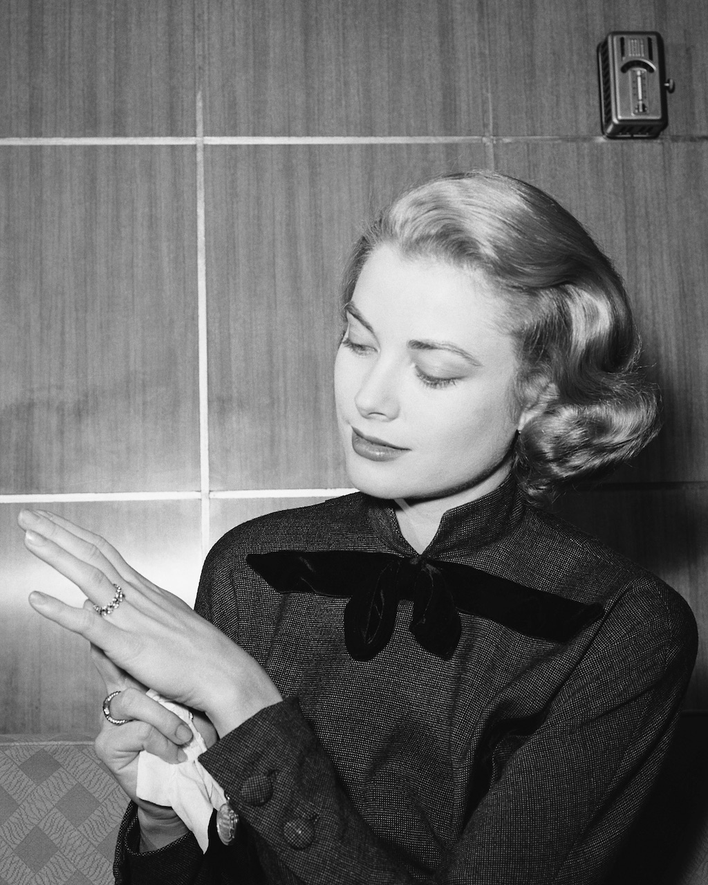 Best celebrity engagement rings of all time Grace Kelly's 10.48-carat emerald-cut diamond and platinum engagement ring by Cartier. 