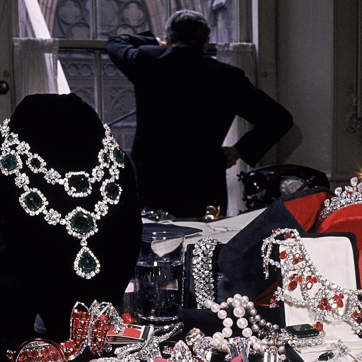 Mr. Harry Winston’s office 1960. (Courtesy of Harry Winston)