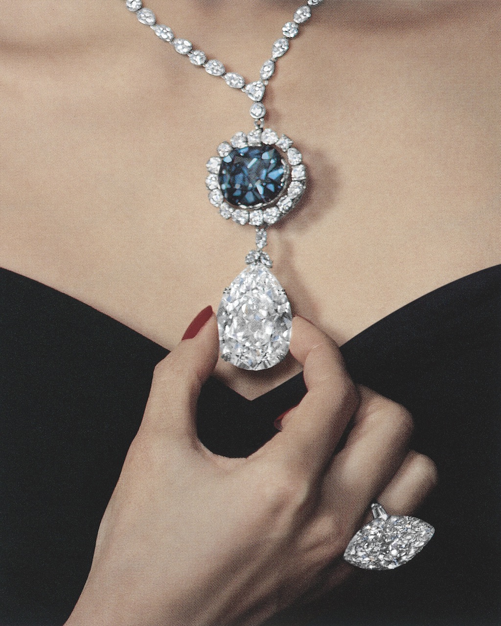 The Hope Diamond and Star of the East Diamond. (Courtesy of Harry Winston)
