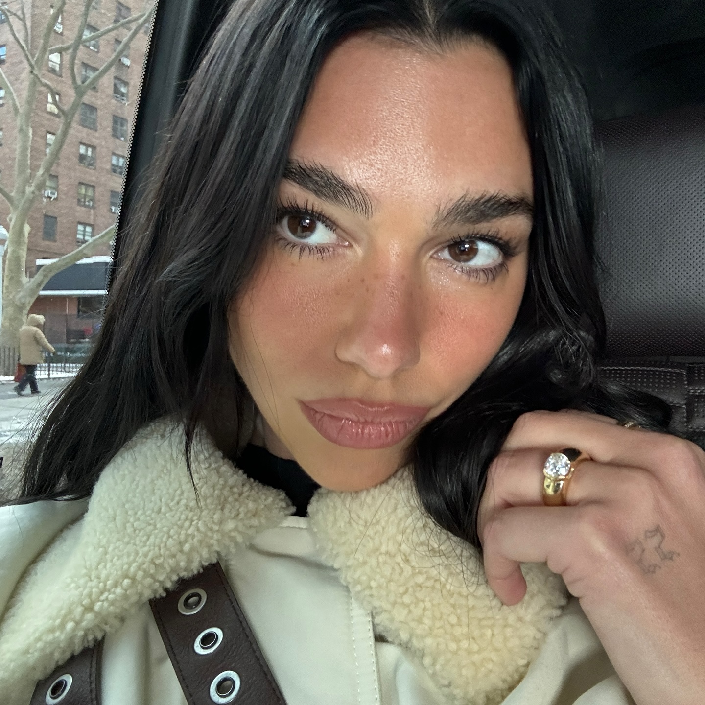Bringing Chunky Back: All About the Bold and Beautiful Bombe Ring 3 Dua Lipa shows off her diamond engagement ring gold and diamond bombe ring
