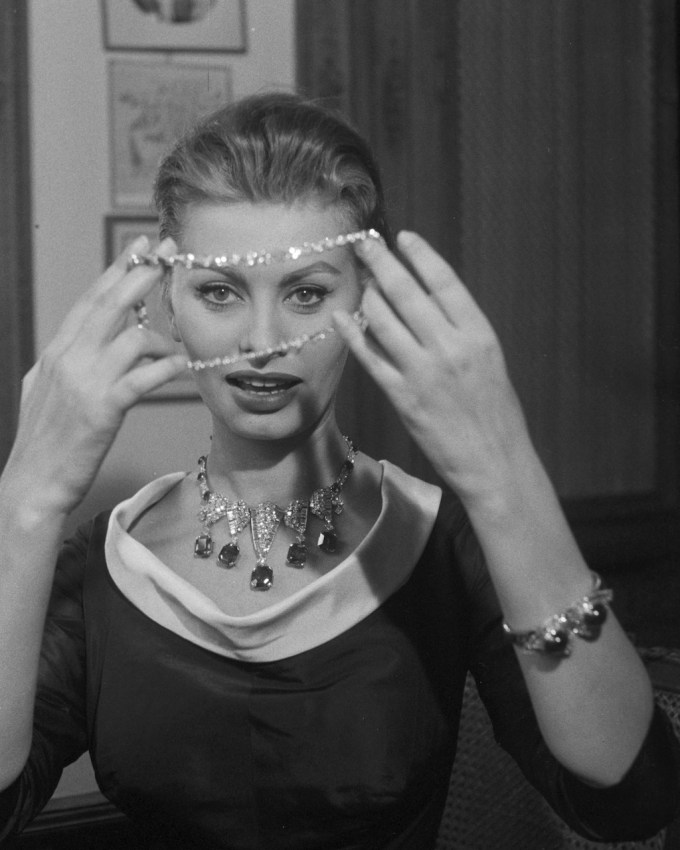 Sophia Loren Went Shopping for Diamonds at Cartier in 1959