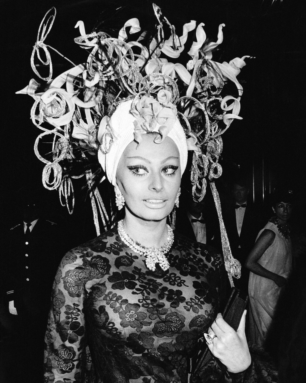 Sophia Loren Wore Loads of Diamond Jewels with Grace Kelly for the 1969  "Diner de Têtes" at the Monte Carlo Casino