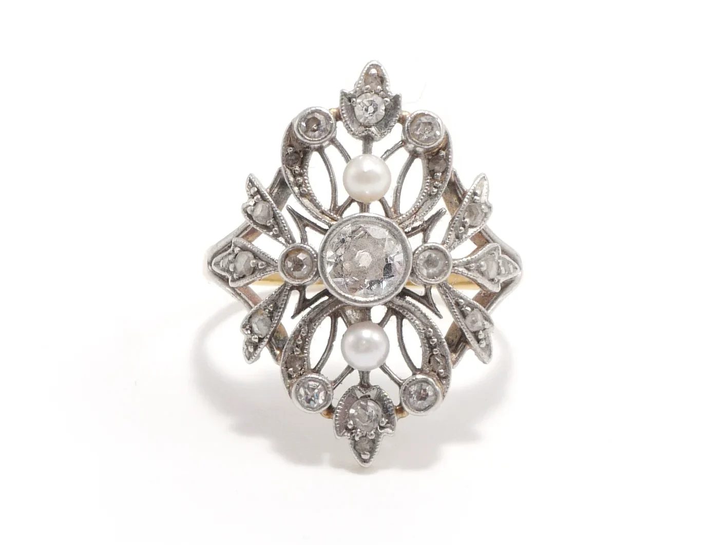 vintage floral ring