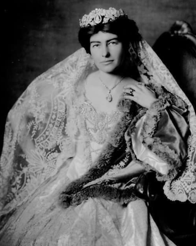 Vanderbilt Jewelry: 8 Gilded Age Jewels Are Coming to Phillips Geneva Auction 3 Vanderbilt jewelry Gladys Vanderbilt