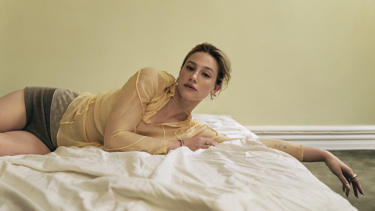 Lili Reinhart's Balancing Act 14 Riverdale actress Lili Reinhart shines in diamond jewelry