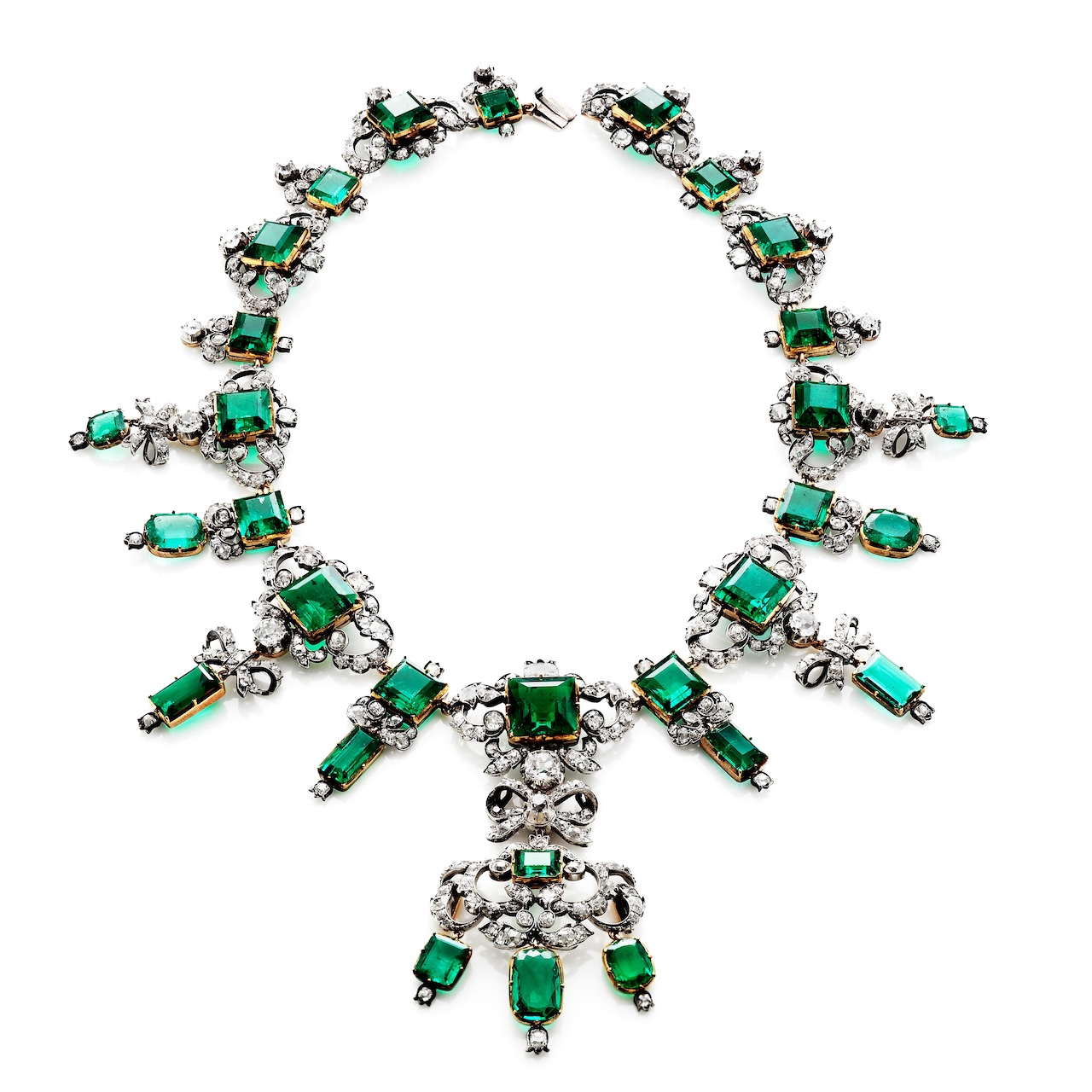 Royal Danish Crown Jewel Collection Emerald Necklace. Photographer: Iben Kauffman, Courtesty of Royal Danish Collection