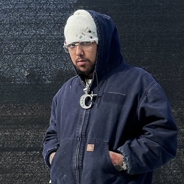How Bad Bunny Wears Jewelry with Intention, According to His Stylist 2 How Bad Bunny Wears Jewelry with Intention, According to His Stylist