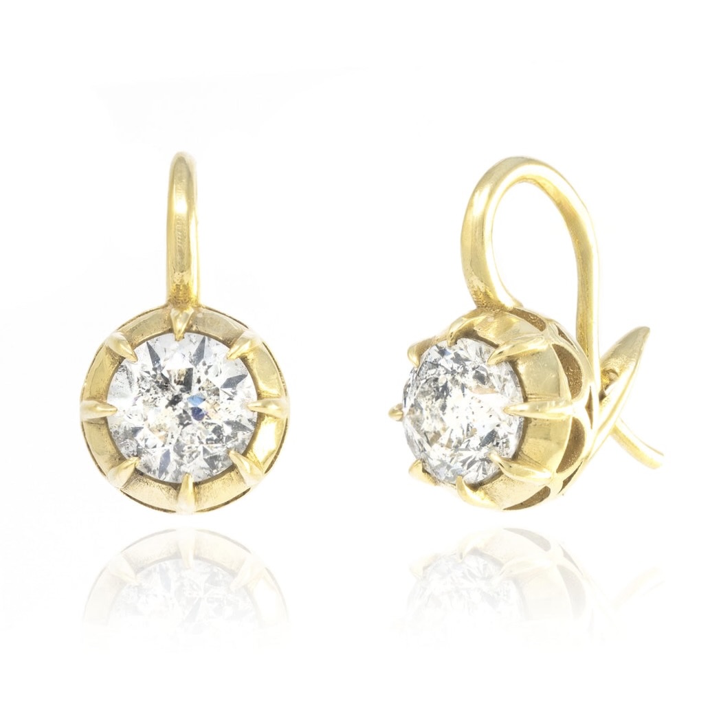 The Ultimate Guide to Diamond Drop Earrings