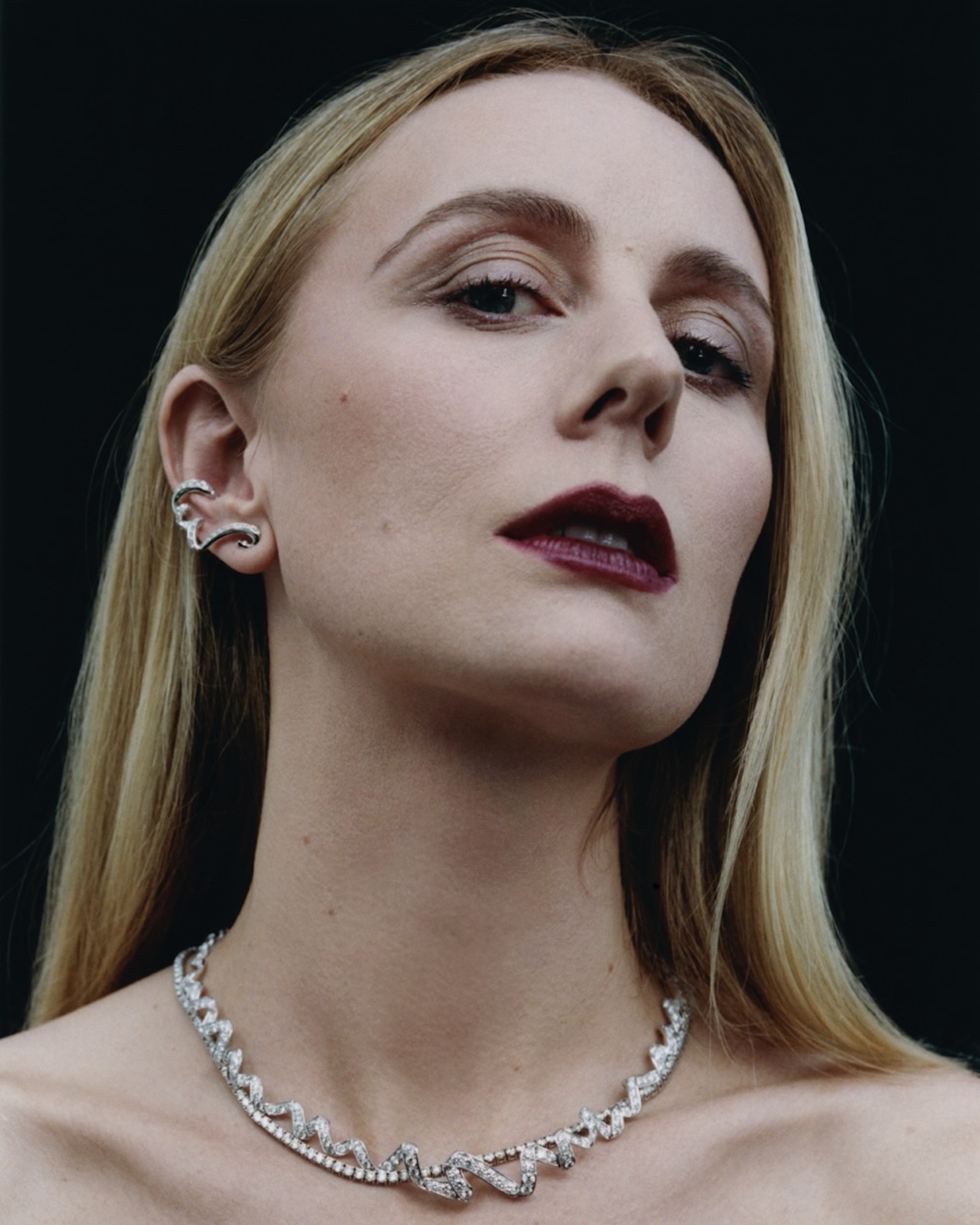 Nobody Needs This Actress Justine Lupe 