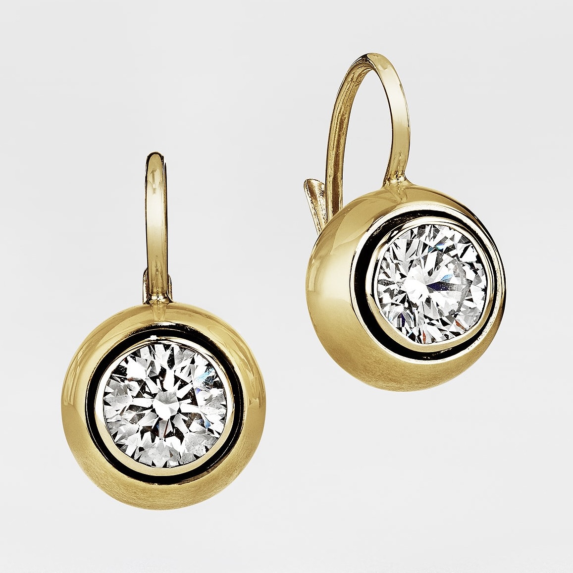 The Ultimate Guide to Diamond Drop Earrings