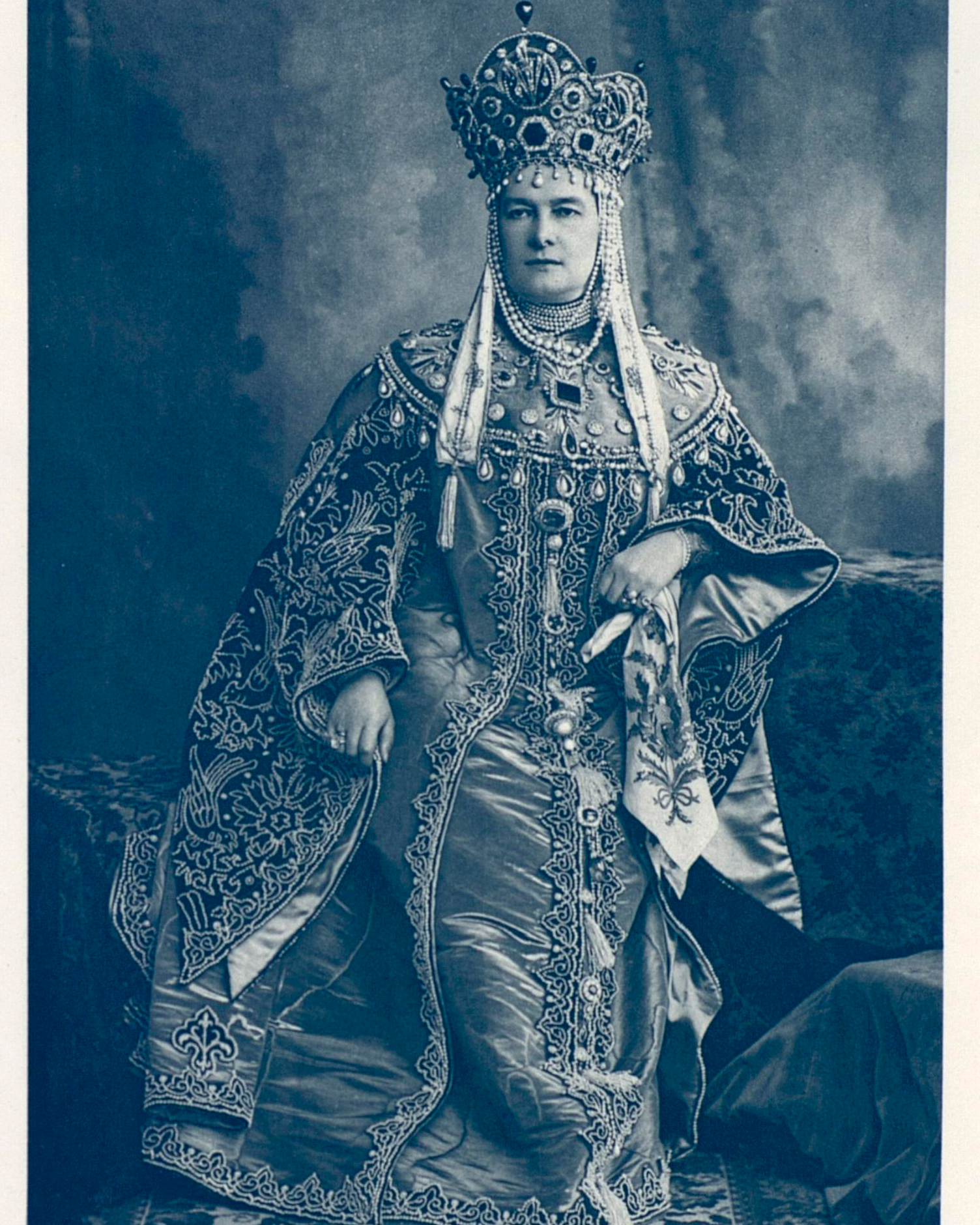 Grand Duchess Maria Pavlovna of Russia wears the Vladimir Emeralds as a necklace.