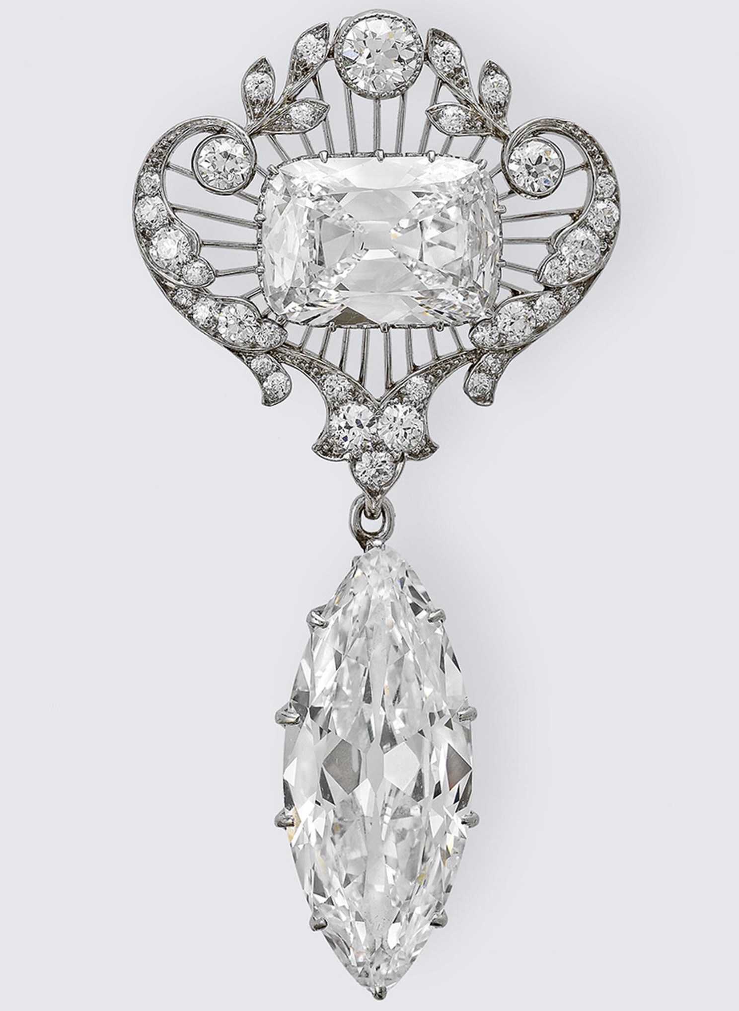 The Cullinan VI and VIII Brooch, Garrard & Co, 1911. Diamonds: A Jubilee Celebration. (The Royal Collection (c) 2012, Her Majesty Queen Elizabeth II.)