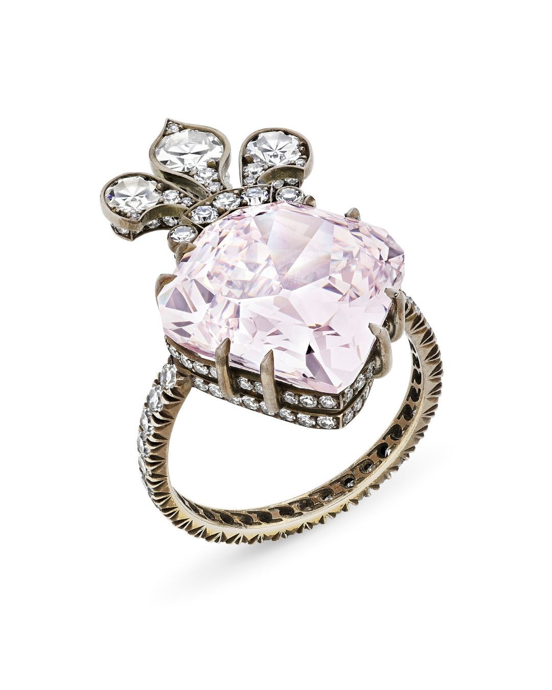 A Year in Diamonds: The Best Jewelry Moments of 2025 21 Marie-Thérèse Pink, a 10.38-carat fancy purple-pink diamond.