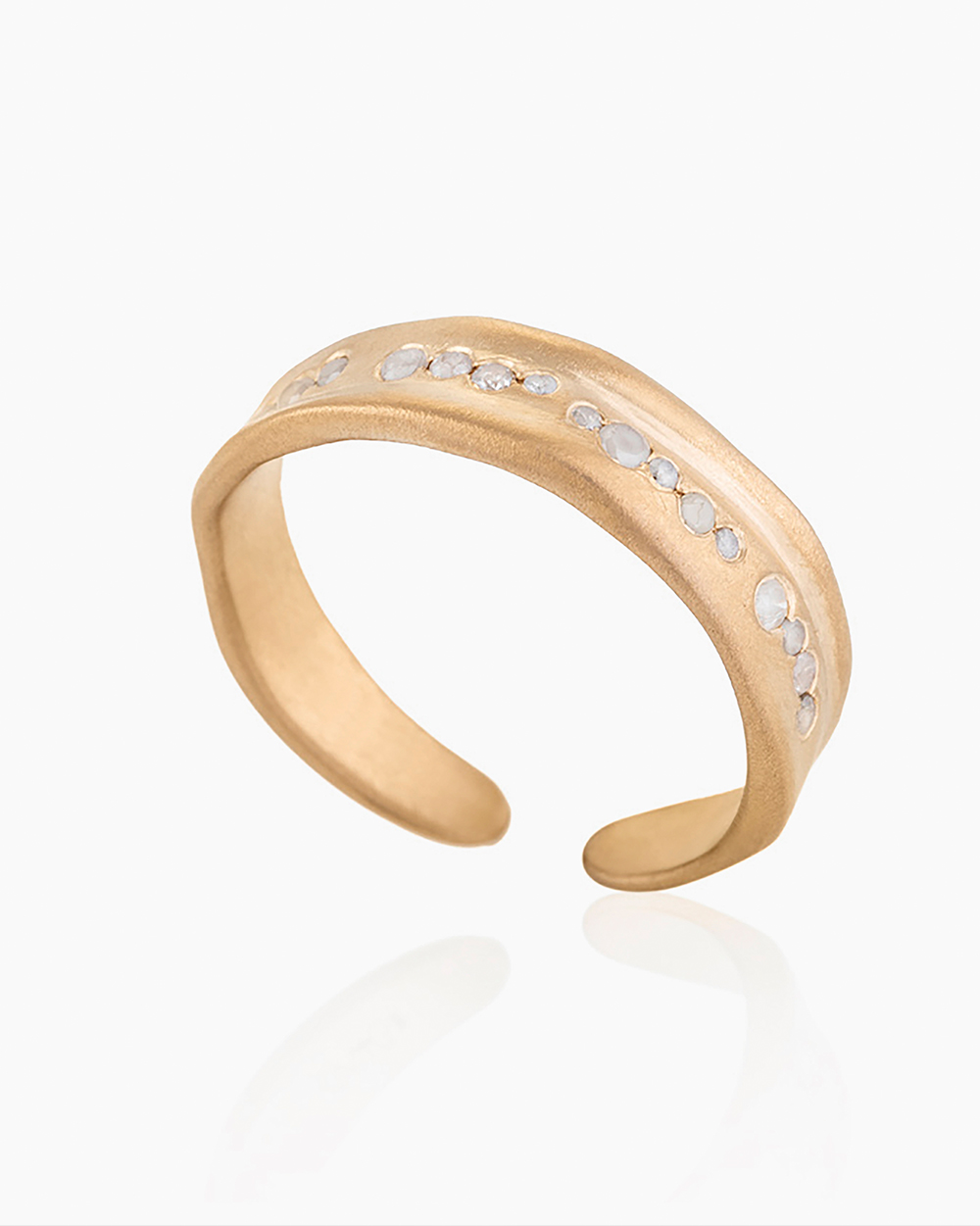 Basic diamond gold ring for men