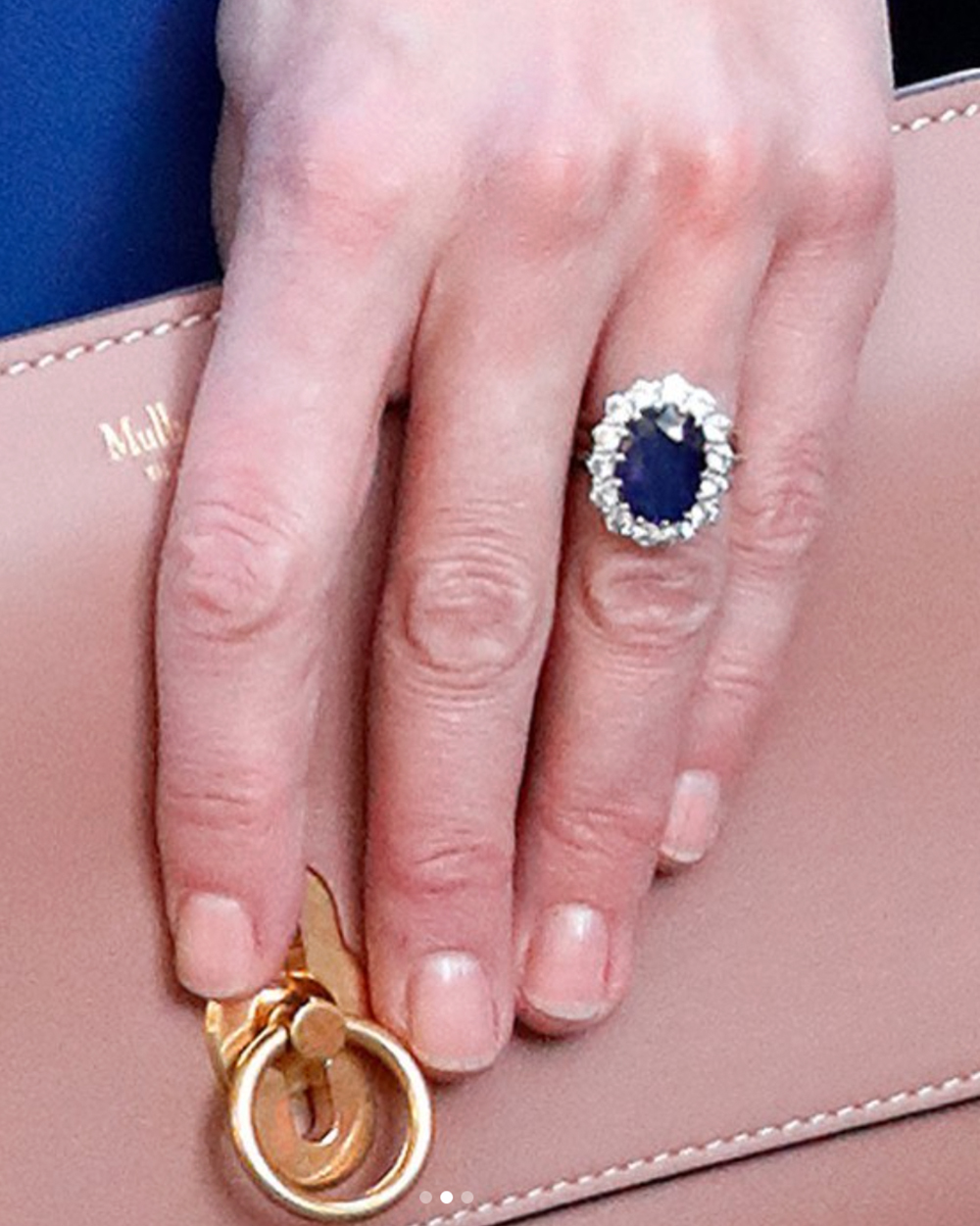 12 carat oval Ceylon sapphire ring