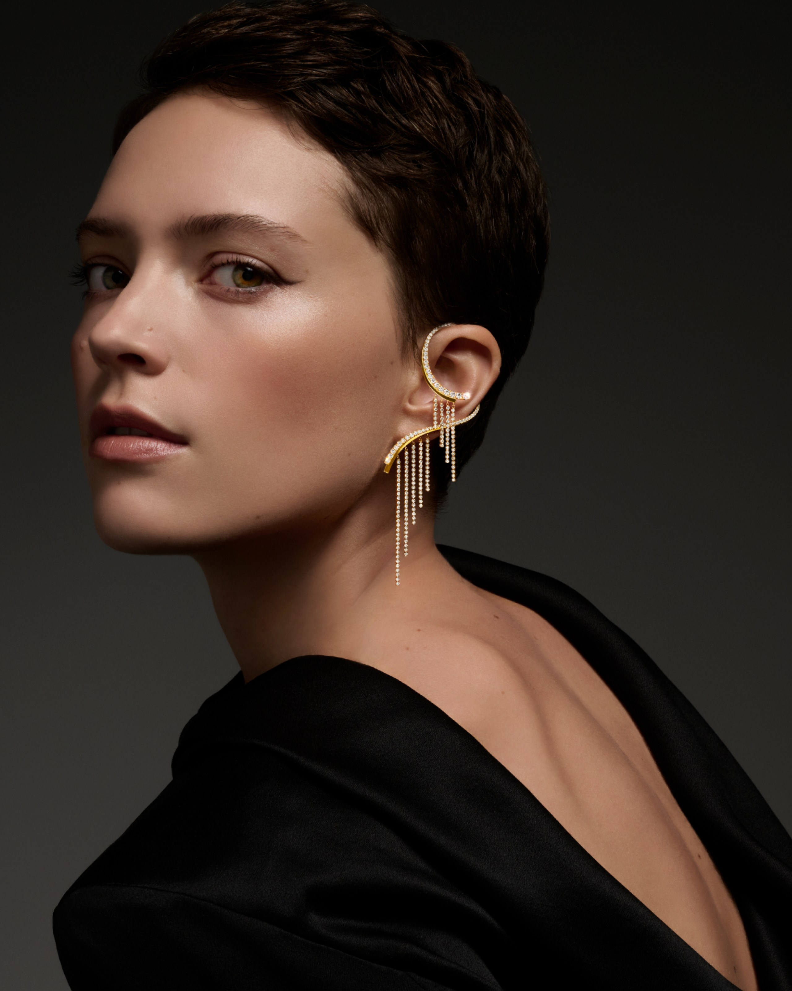 AHKAH Dévoile sa Nouvelle Collection Chandelier : le Diamant à Fleur de Peau