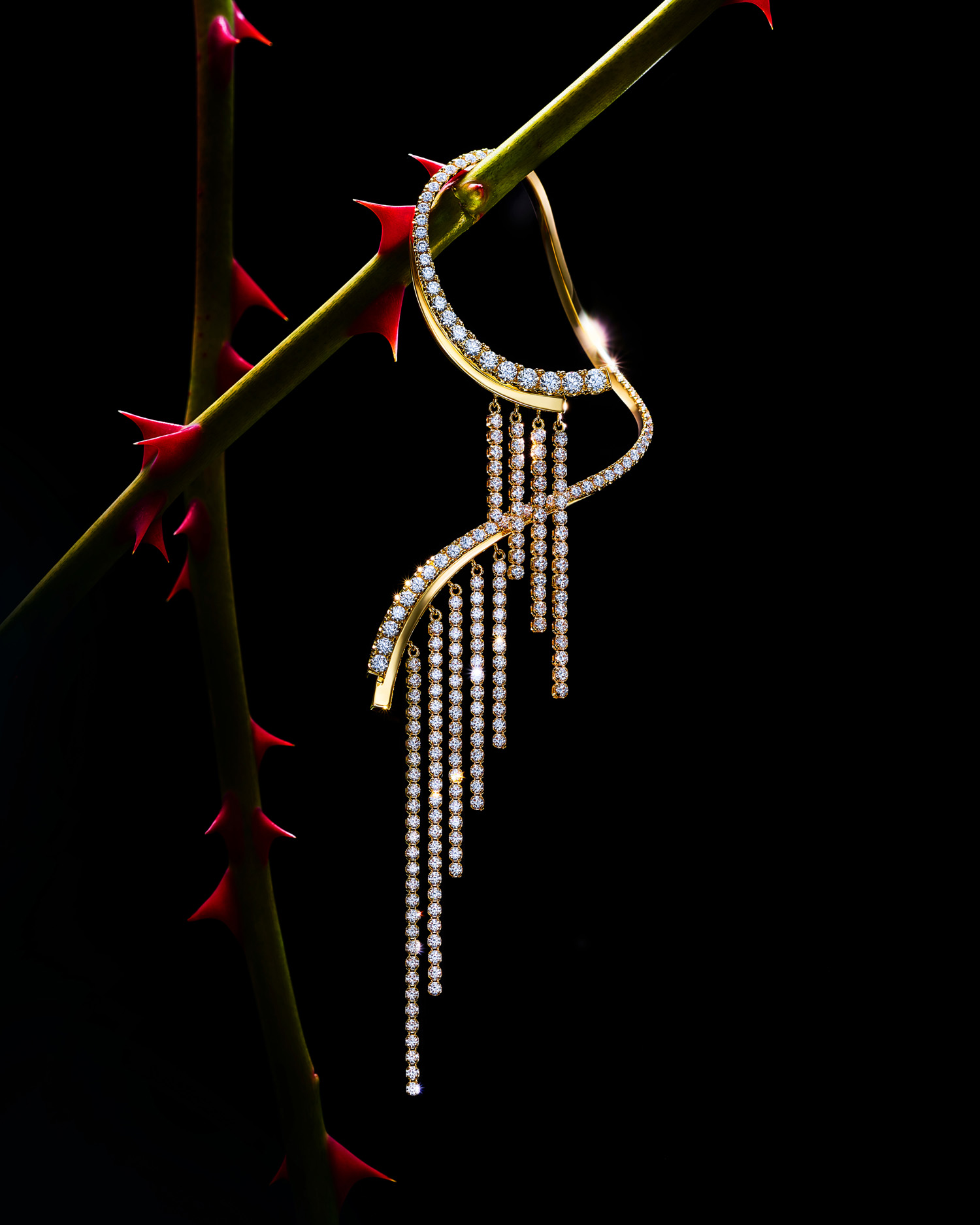 AHKAH Dévoile sa Nouvelle Collection Chandelier : le Diamant à Fleur de Peau