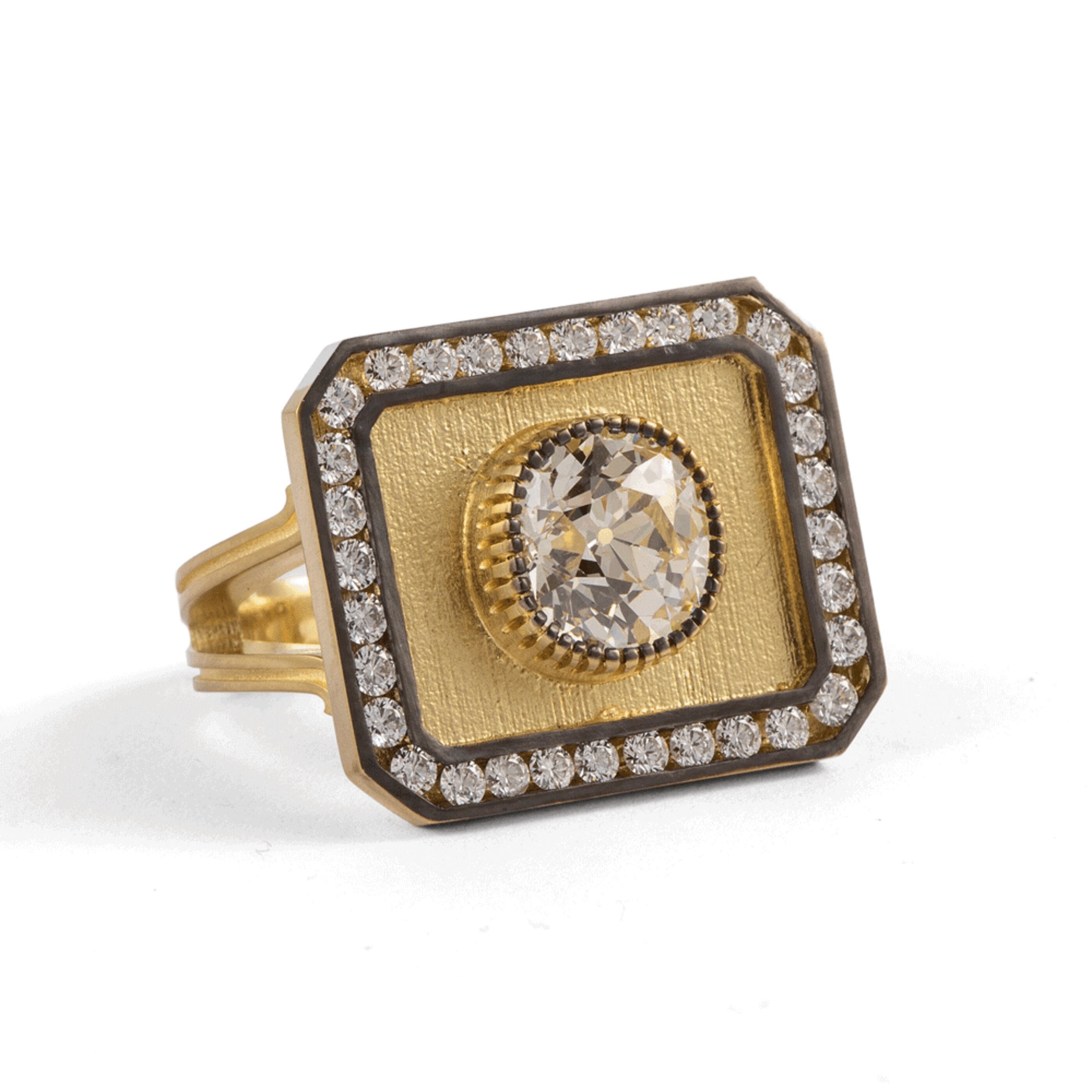 Chasse au Trésor : plus de 12 Bijoux Inspirés d'Antiquités 17 antique inspired jewelry